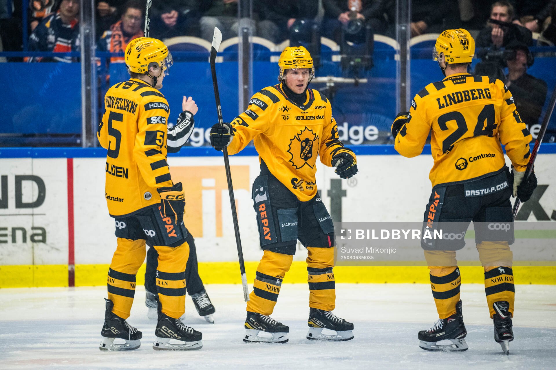 Skellefteås Anton Heikkinen jublar