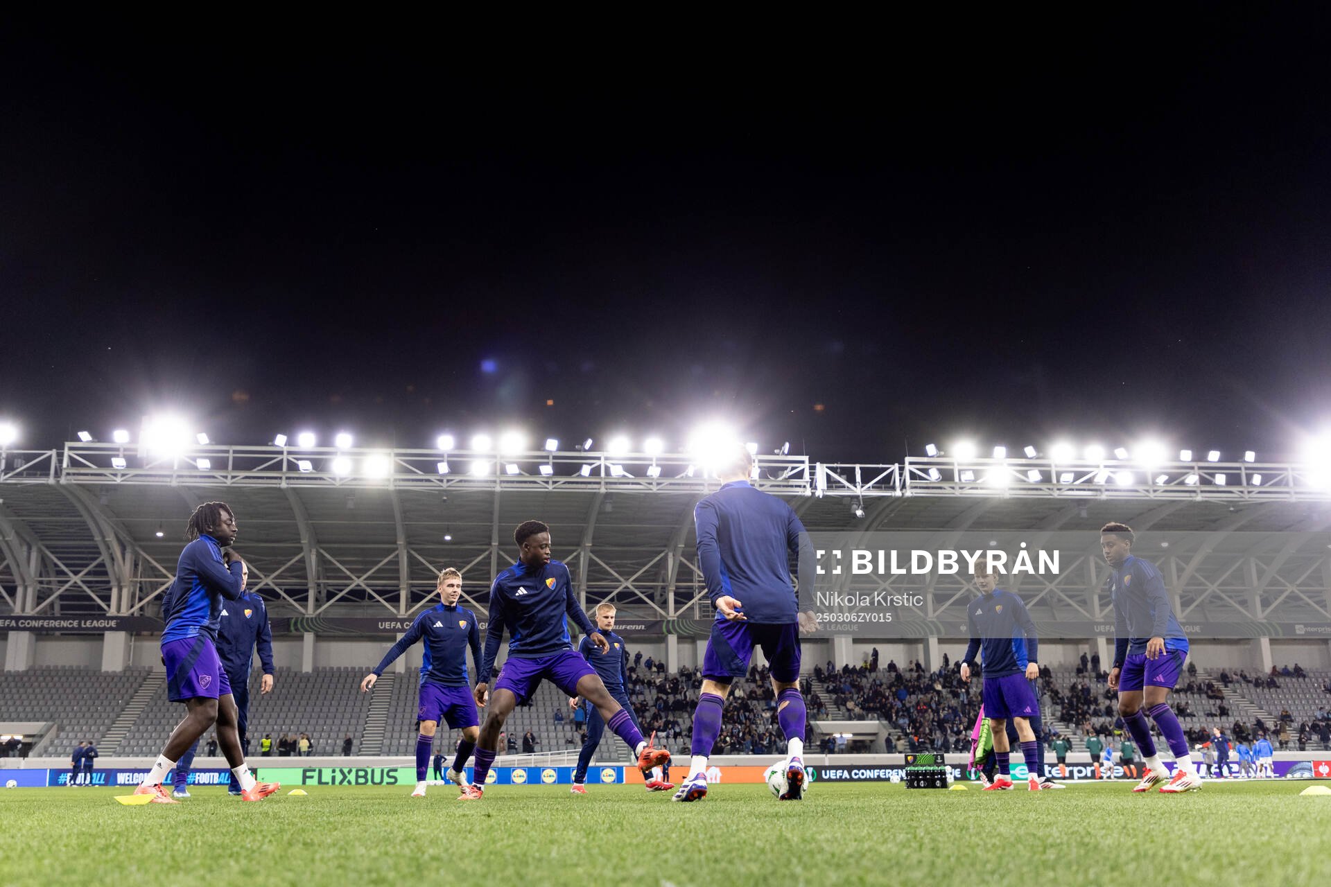 Players of Djurgården warm up