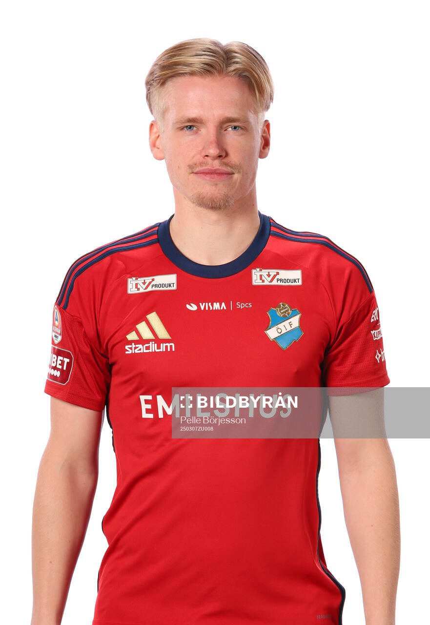 Östers Oskar Gabrielsson poserar för ett porträtt den 7 mars 2025 i Växjö.