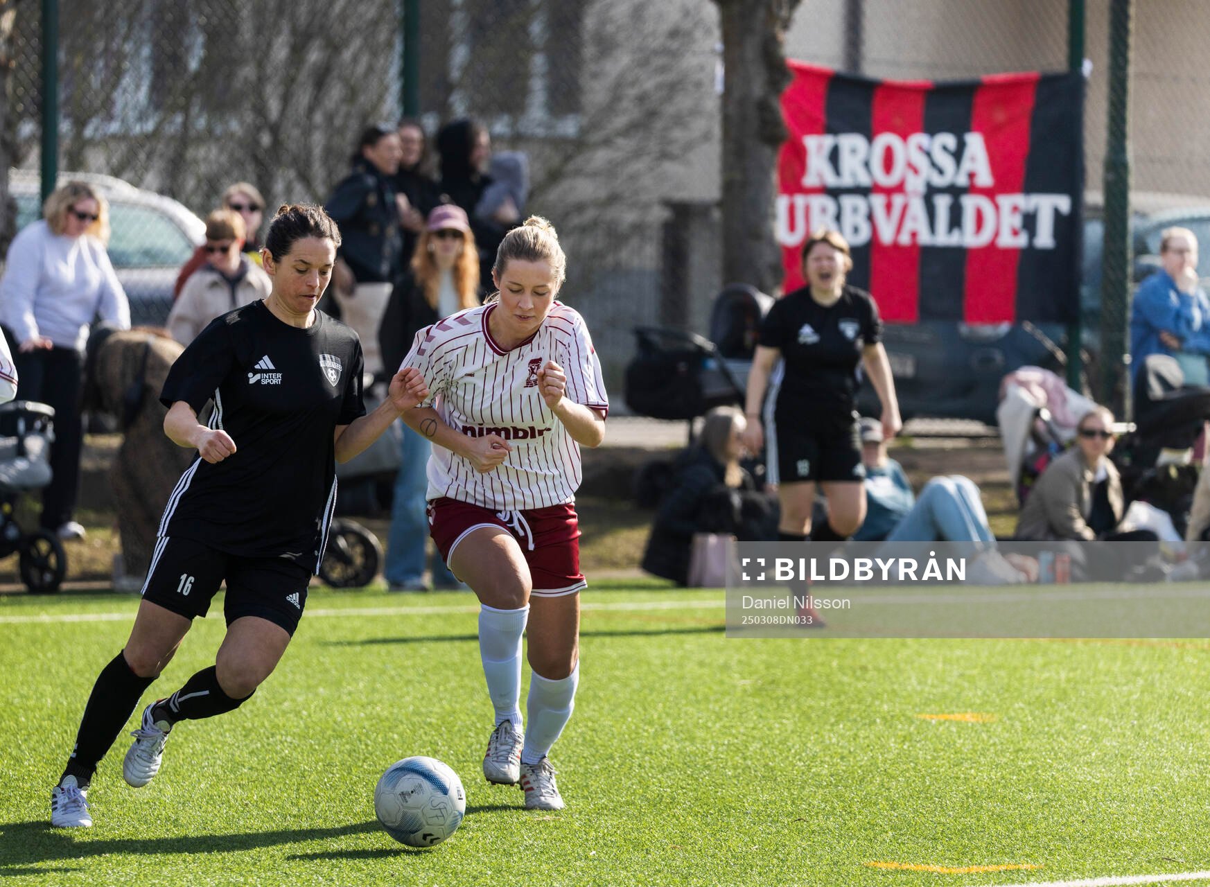Las Presidentas Selma Sjöstedt och FC Möllans Alma