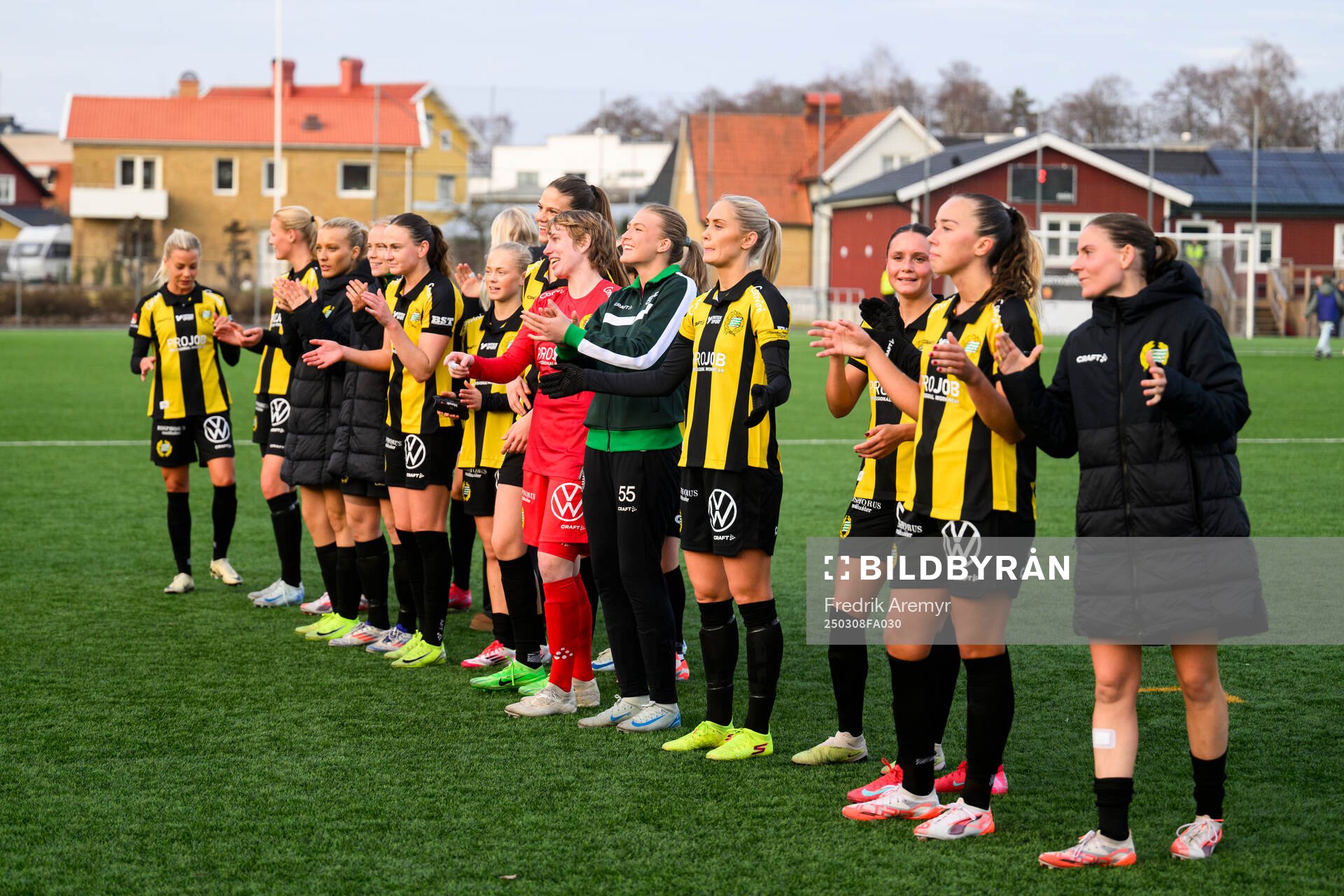 Hammarbys spelare jublar