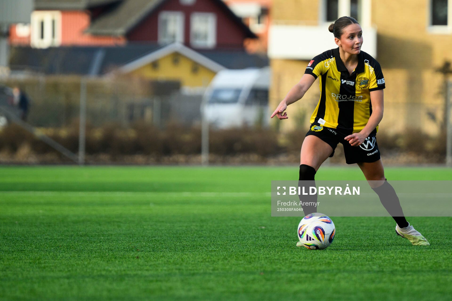 Hammarbys Vera Blom under fotbollsmatchen i Svenska Cupen mellan Alingsås och Hammarby den 8 mars 2025 i Alingsås. 