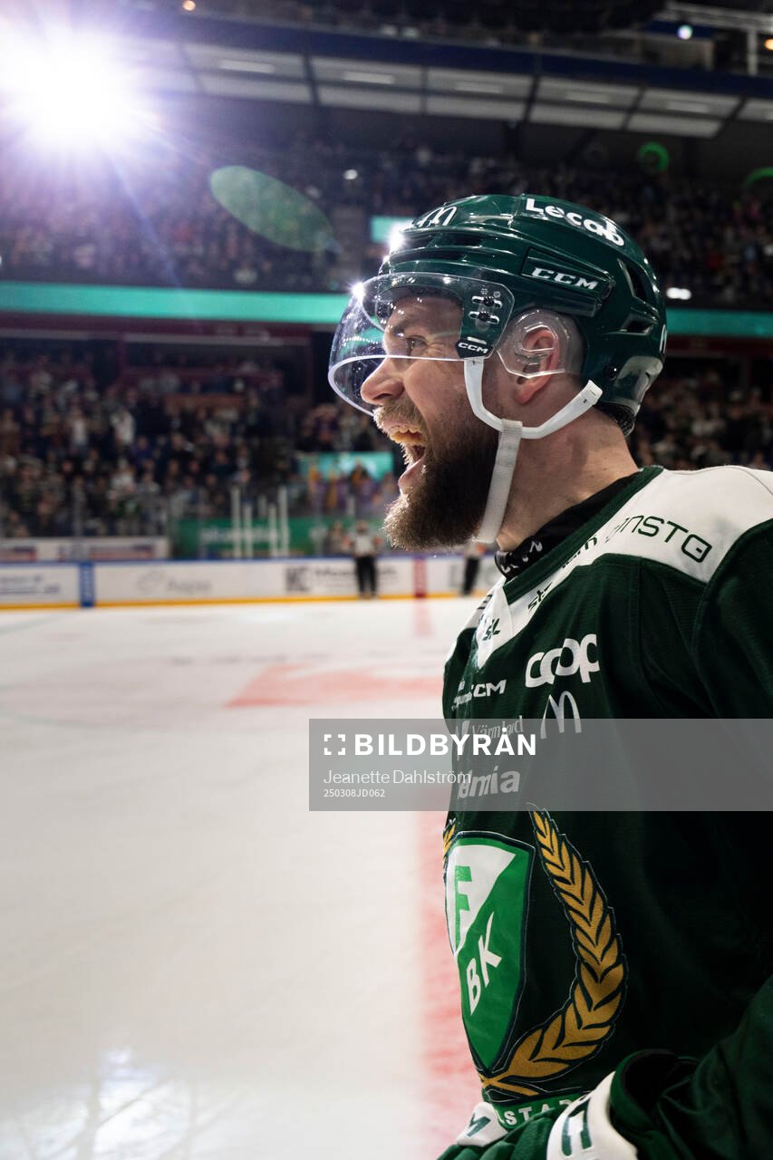 Färjestads Henrik Björklund jublar