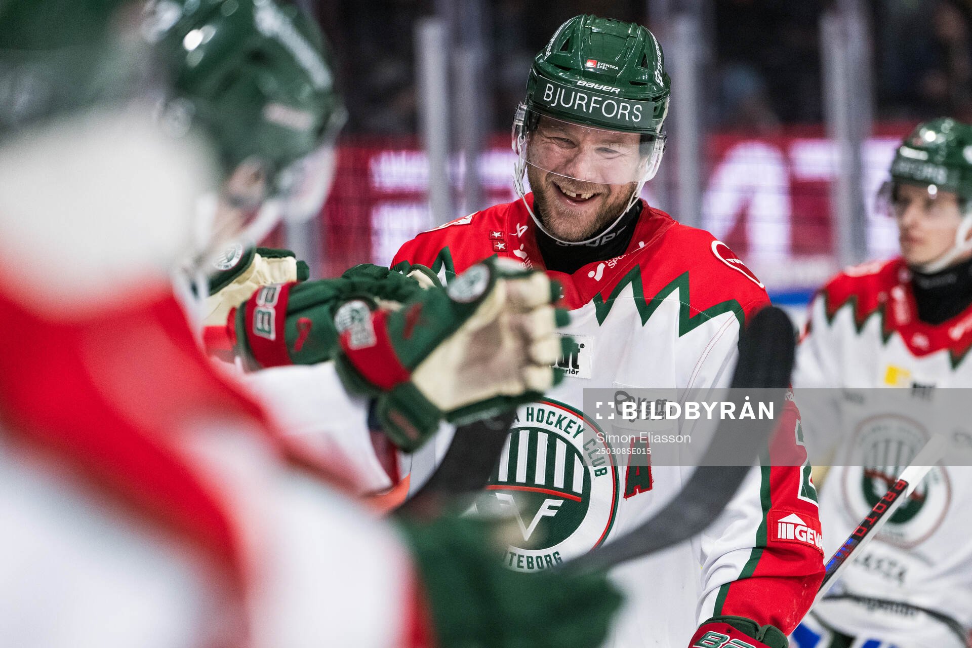 Frölundas Christian Folin jublar