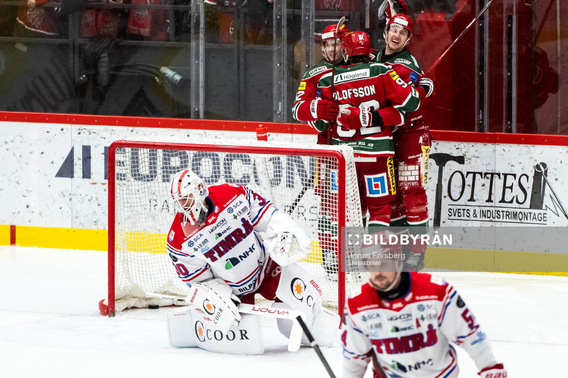 Modos Johan Södergran jublar