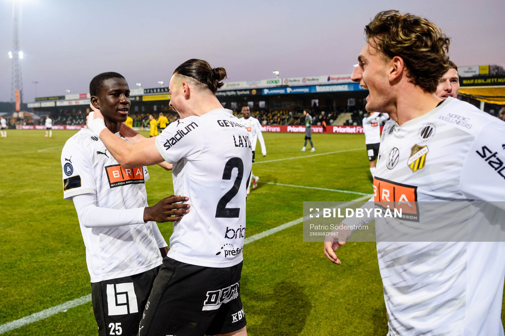 Häckens Abdoulaye Faye jublar