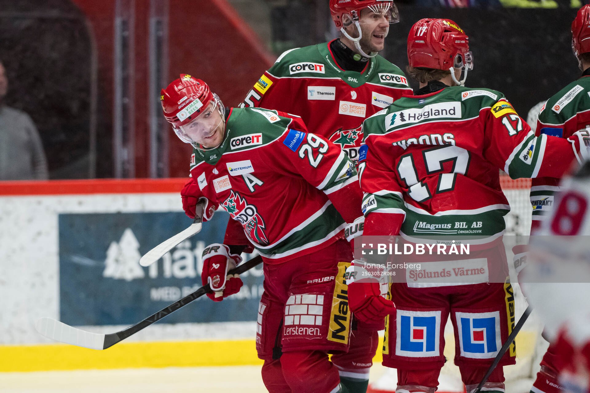 Modos Mikkel Aagaard jublar