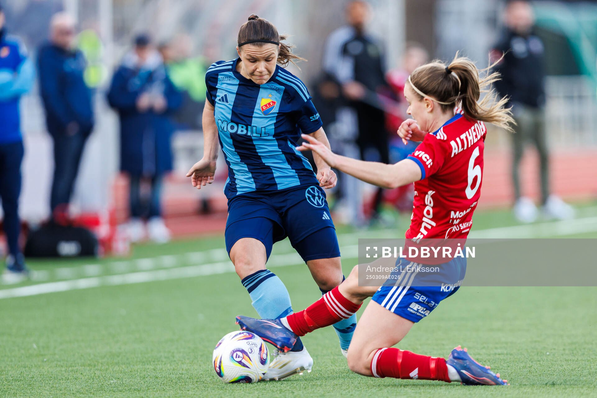 Djurgårdens Alexsandra Lobanova och Vittsjös Amanda