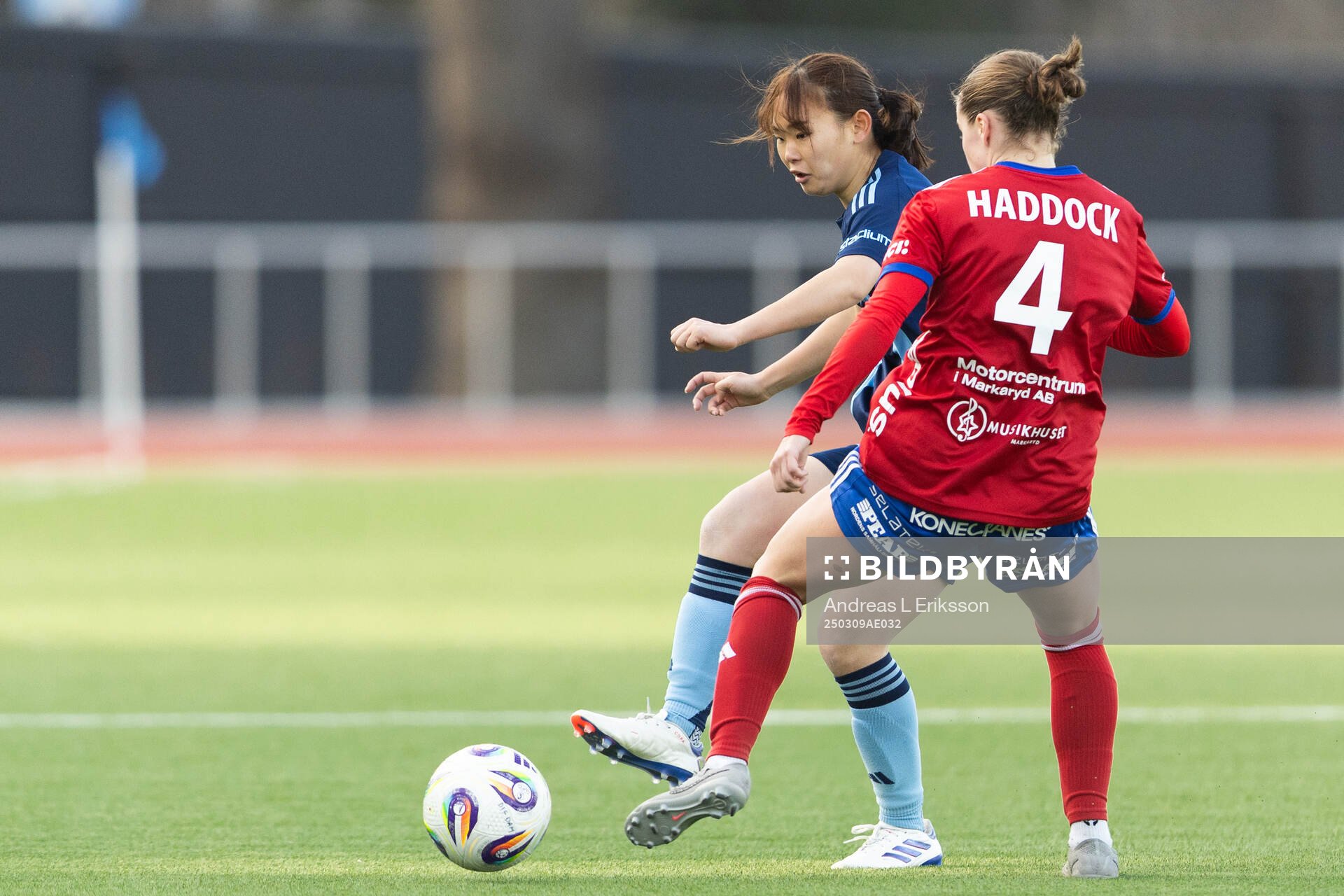 Djurgårdens Urara Watanabe och Vittsjös Anna Haddock