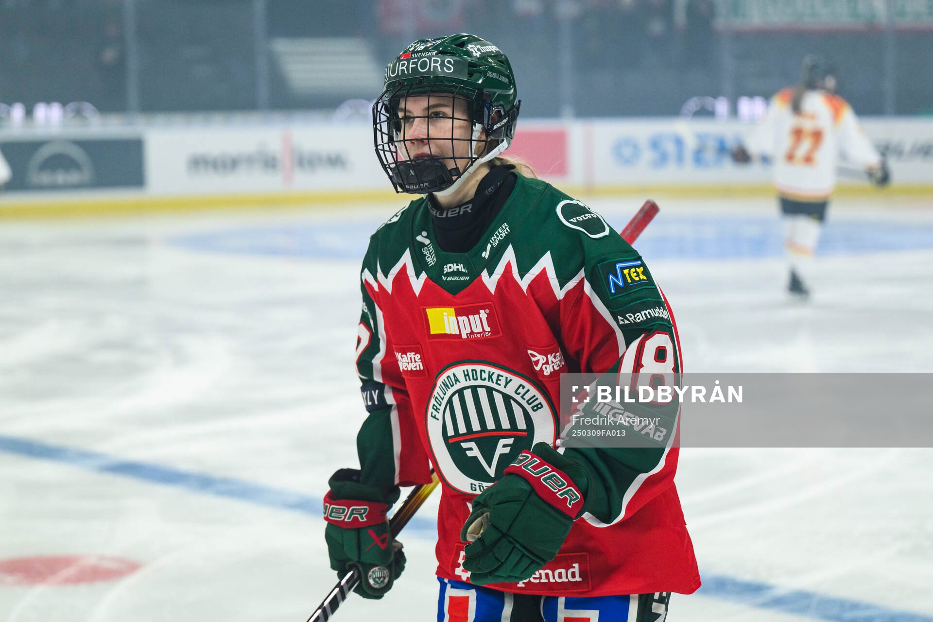 Frölundas målskytt Elisa Holopainen jublar