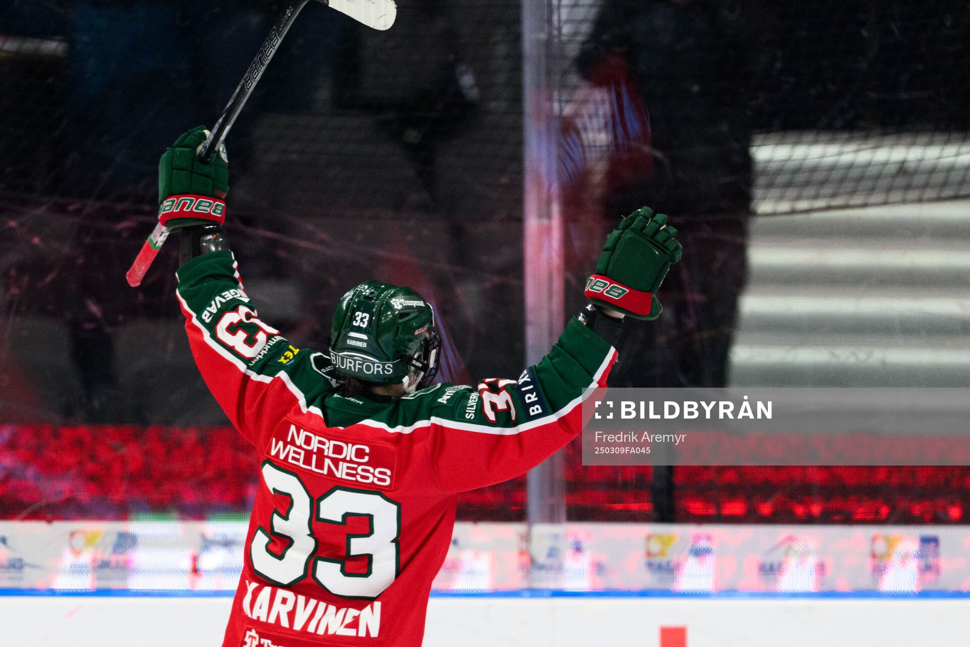 Frölundas Michelle Karvinen jublar