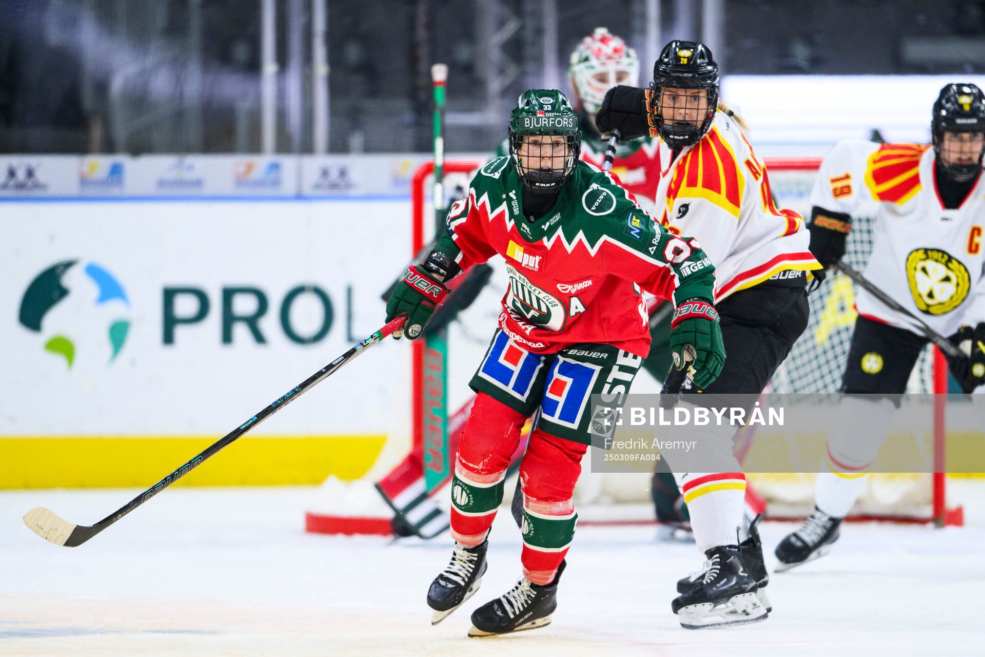 Frölundas Michelle Karvinen och Brynäs Jenny Antonsson