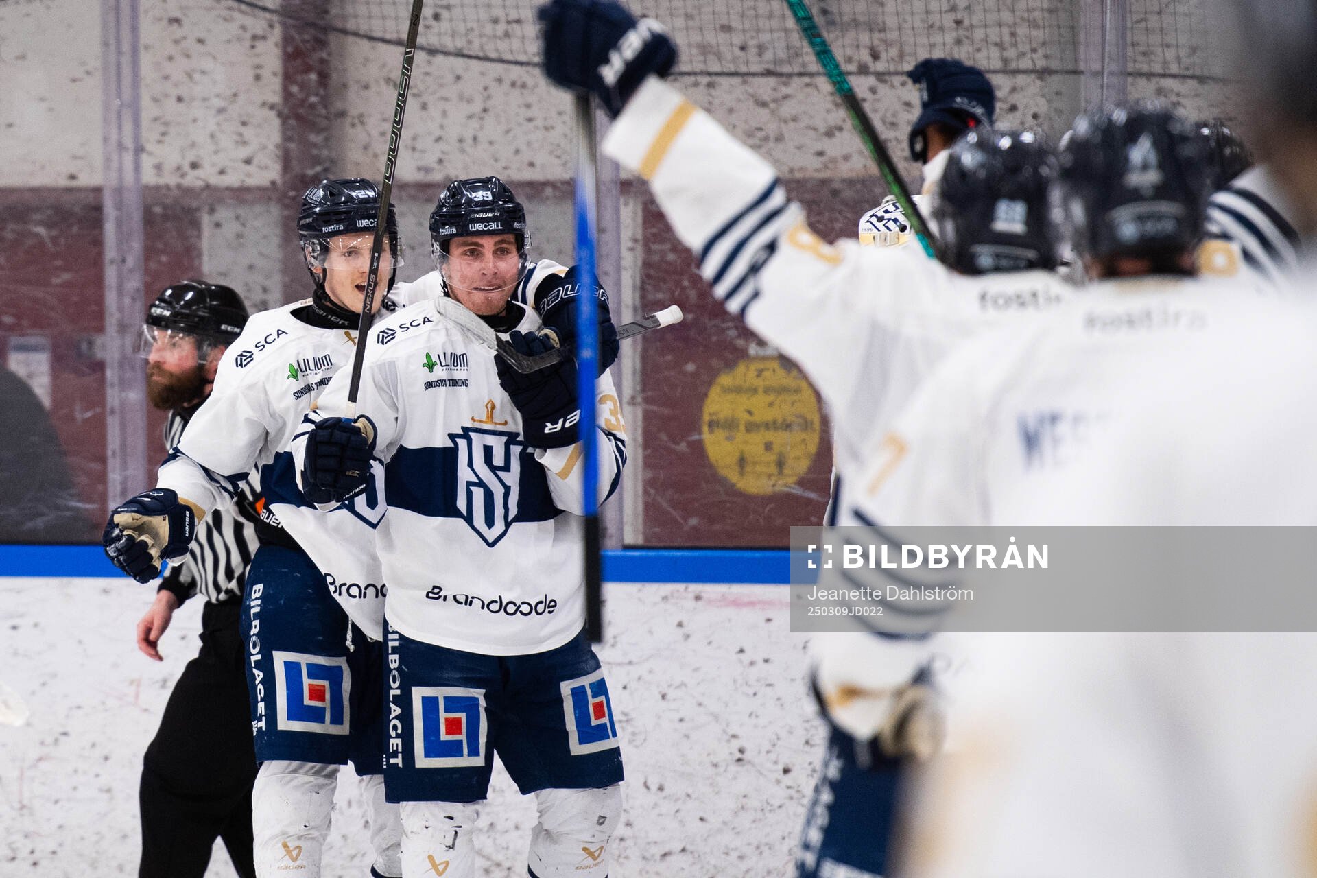 Sundsvalls spelare jublar