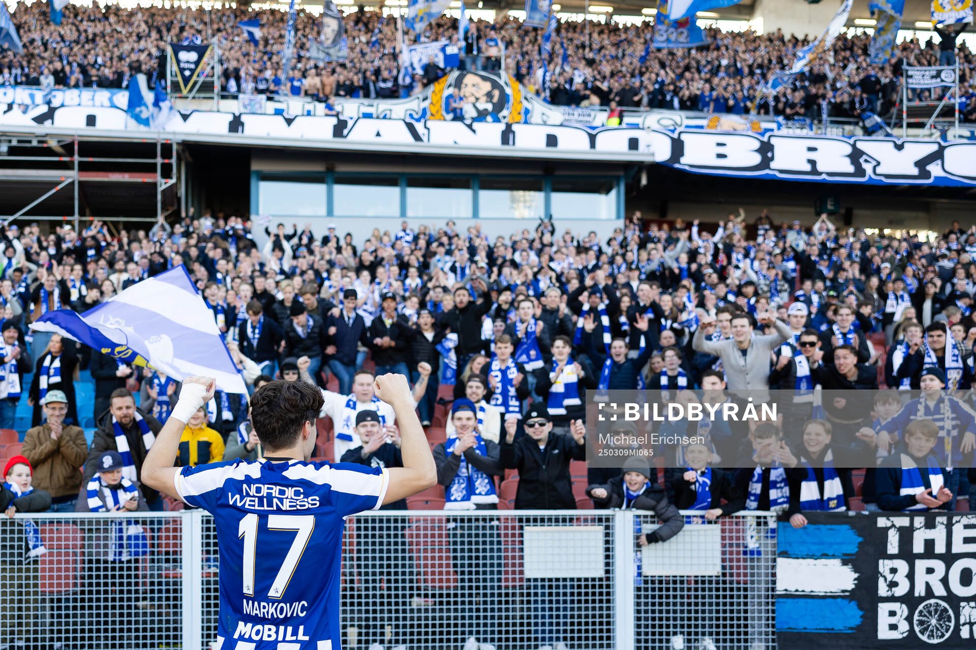 IFK Göteborgs Eman Markovic jublar och tackar klacken