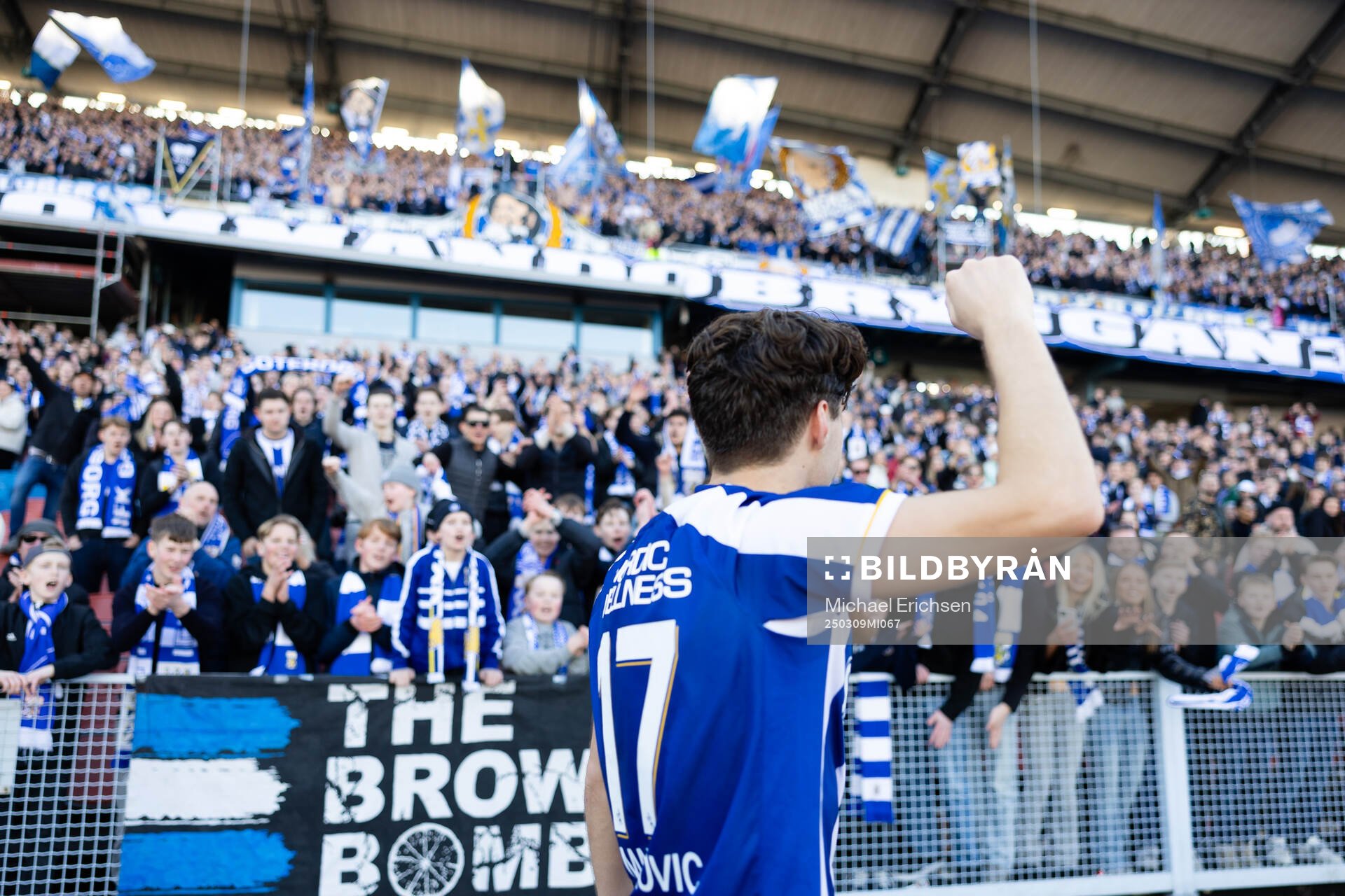 IFK Göteborgs Eman Markovic jublar och tackar klacken