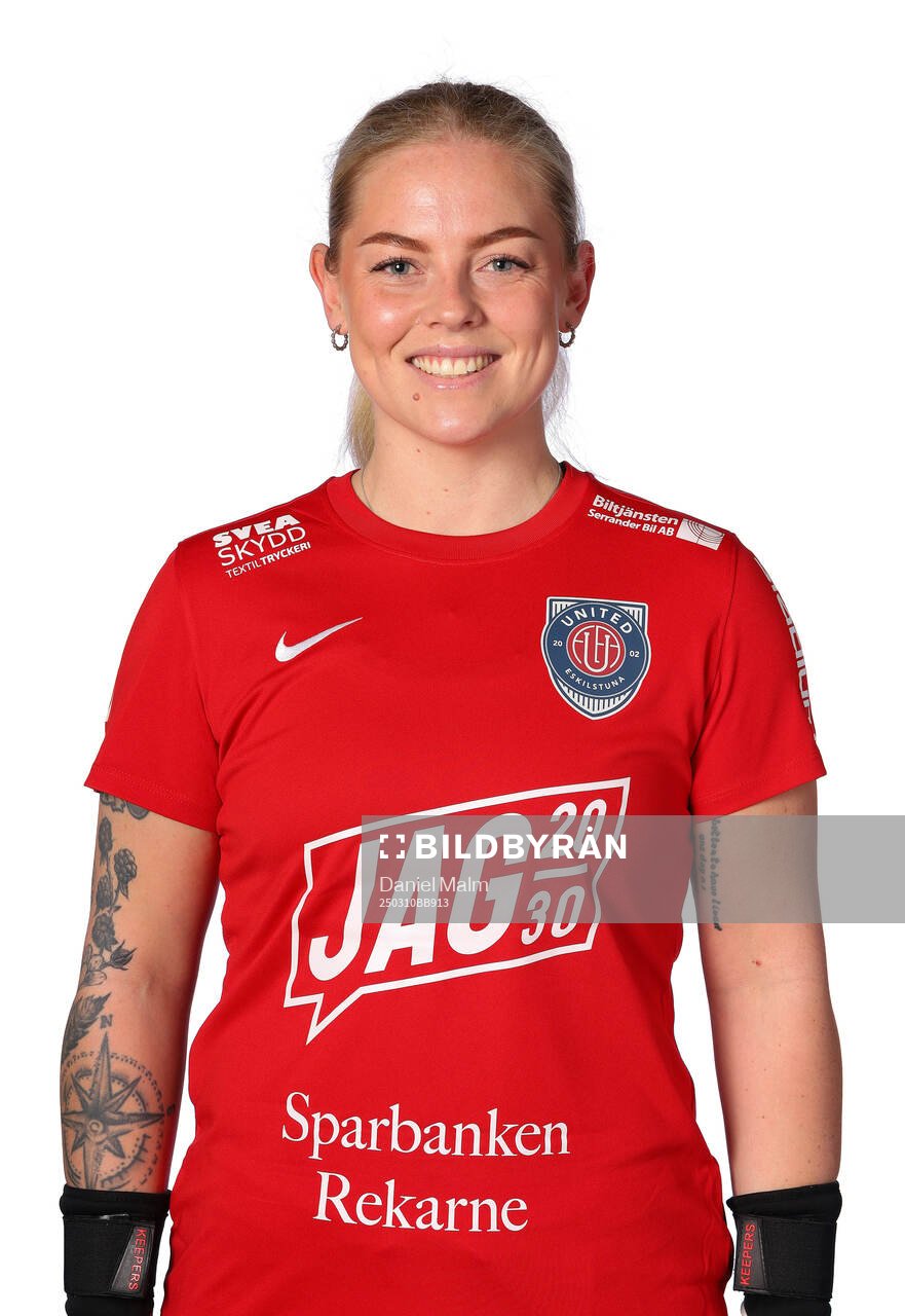 Eskilstuna Uniteds målvakt Tea Lundmark