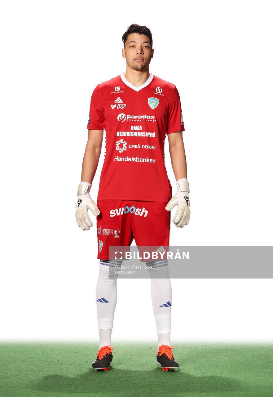 Umeås målvakt Alexander Hellgren Villegas