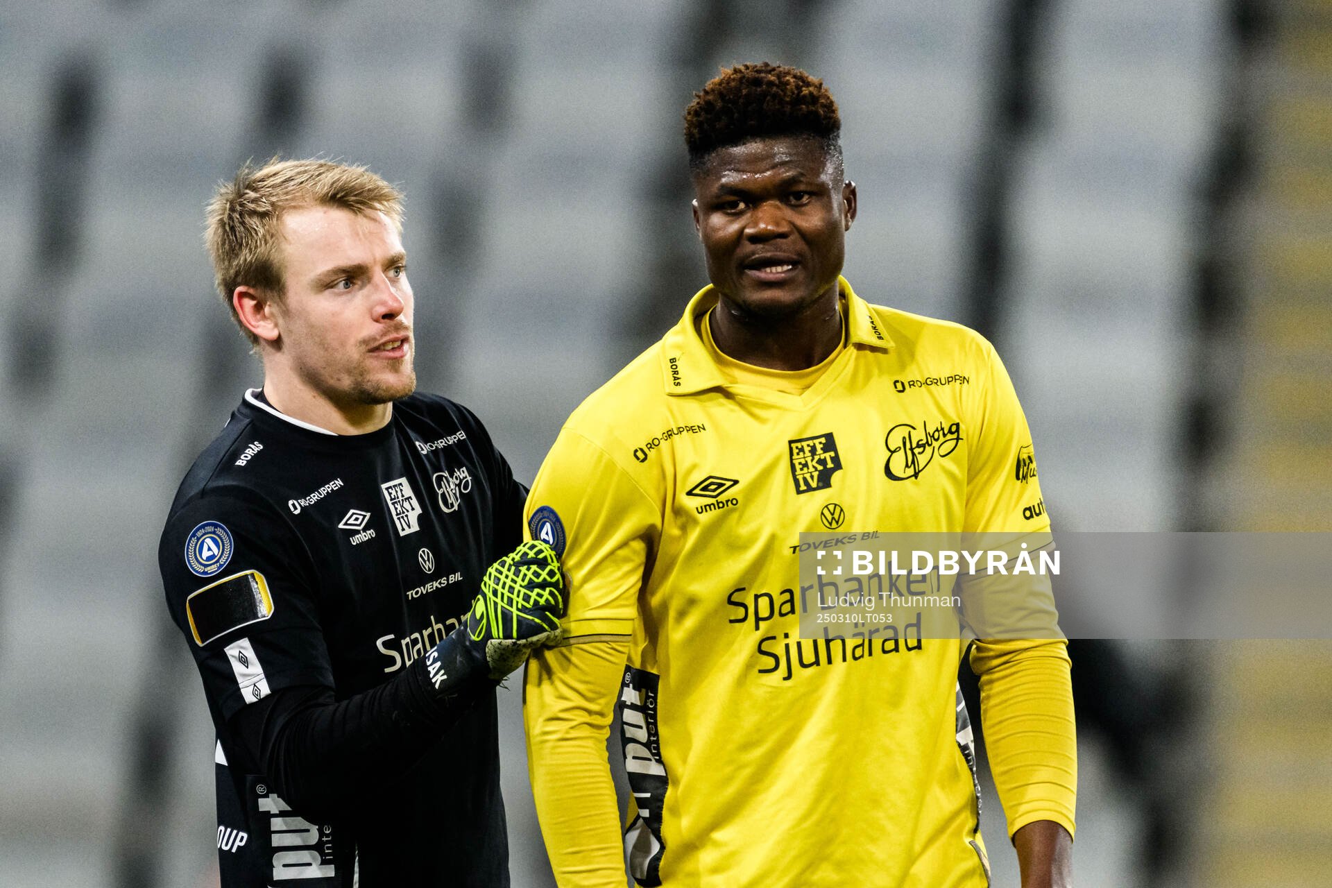 Elfsborgs målvakt Isak Pettersson och Terry Yegbe