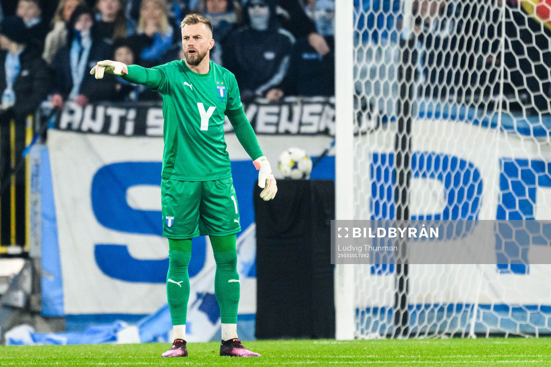 Malmö FFs målvakt Ricardo Friedrich under kvartsfinalen i Svenska Cupen mellan Malmö FF och Elfsborg den 10 mars 2025 i Malmö. 