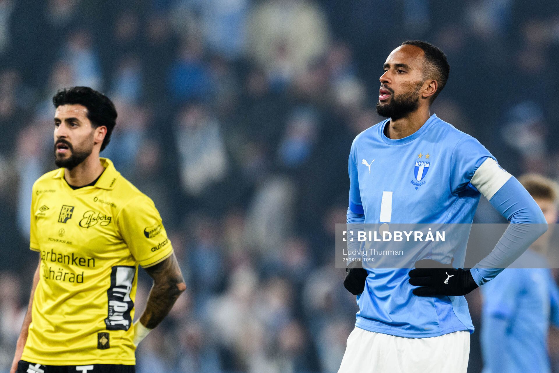 Malmö FFs Isaac Kiese Thelin deppar