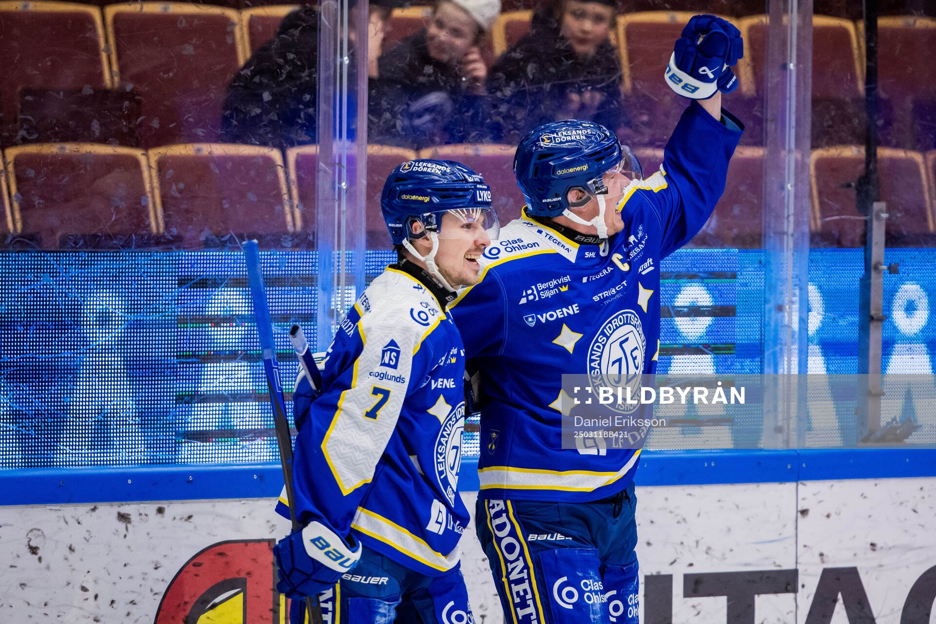 Leksands Patrik Zackrisson och Marcus Karlberg jublar