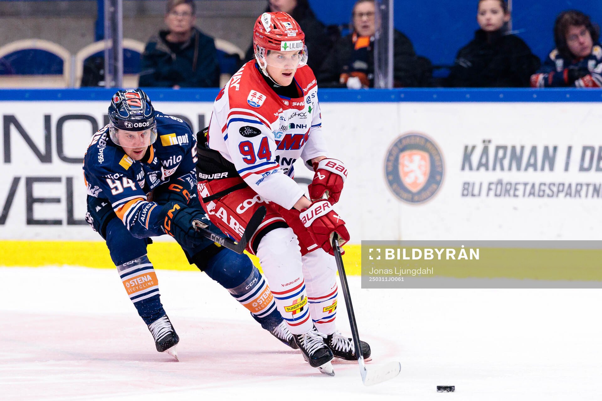 Växjös Joel Persson och Timrås Sebastian Hartmann