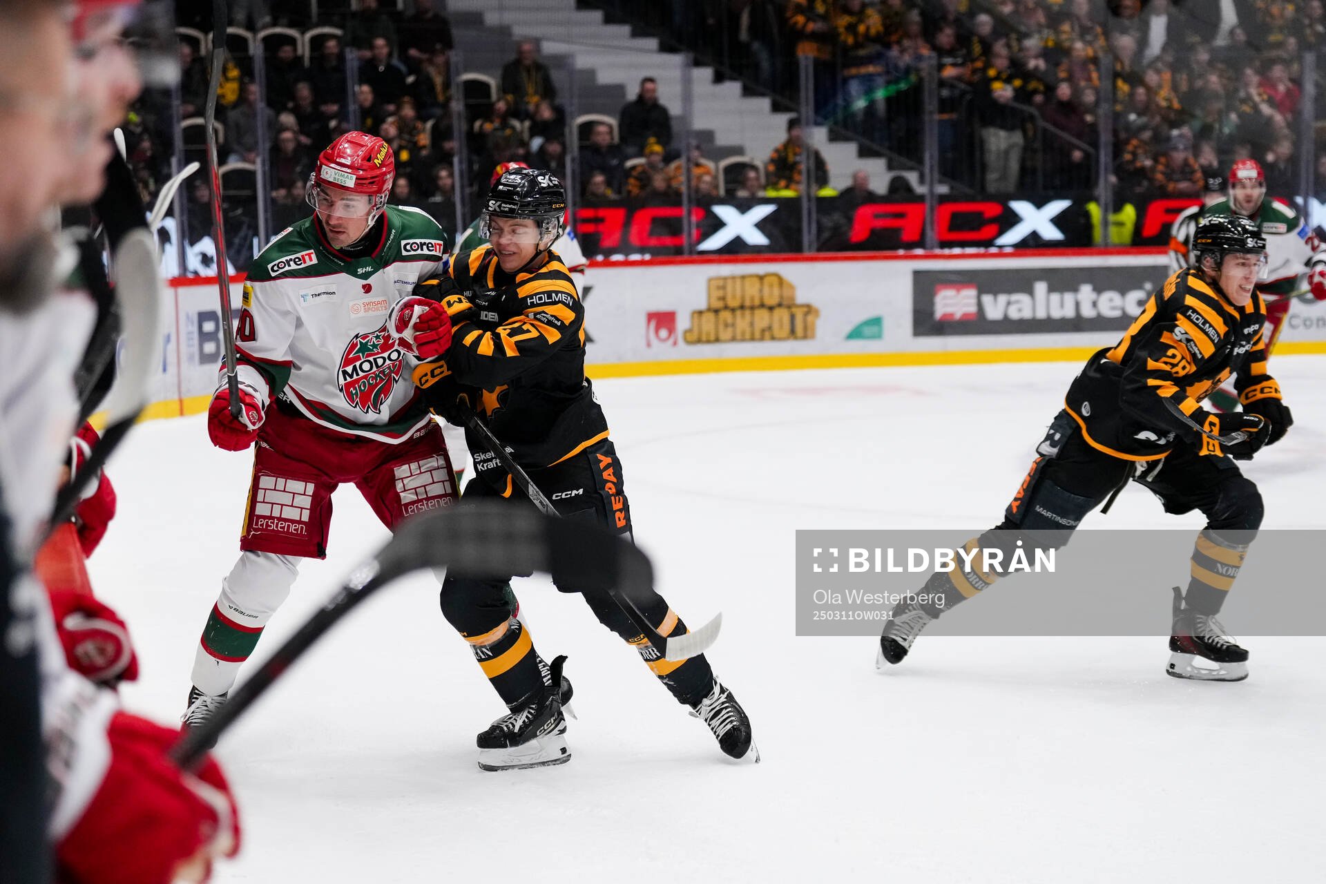 Modos David Bernhardt och Skellefteås Oskar Vuollet