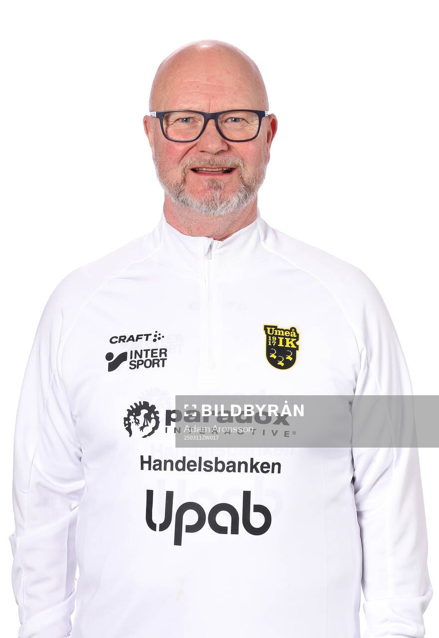 Umeås Målvaktstränare, Kim Eriksson poserar för ett porträtt den 11 mars 2025 i Umeå.