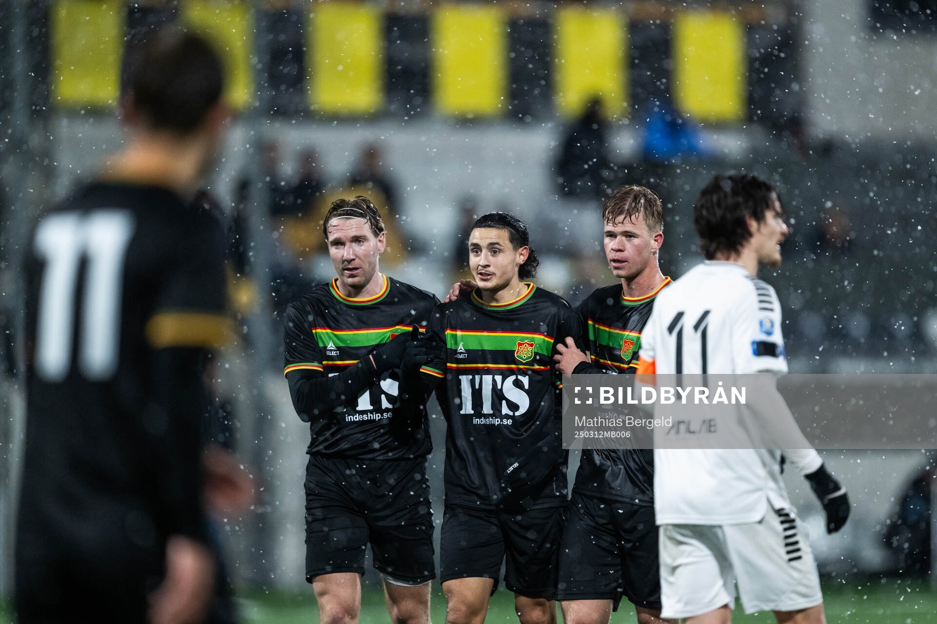 August Wängberg, Amin Boudri och Filip Gustafsson jublar