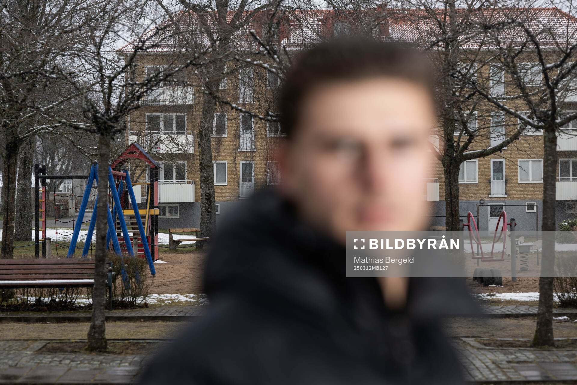 Hyreshus syns bakom Elfsborgs Besfort Zeneli som