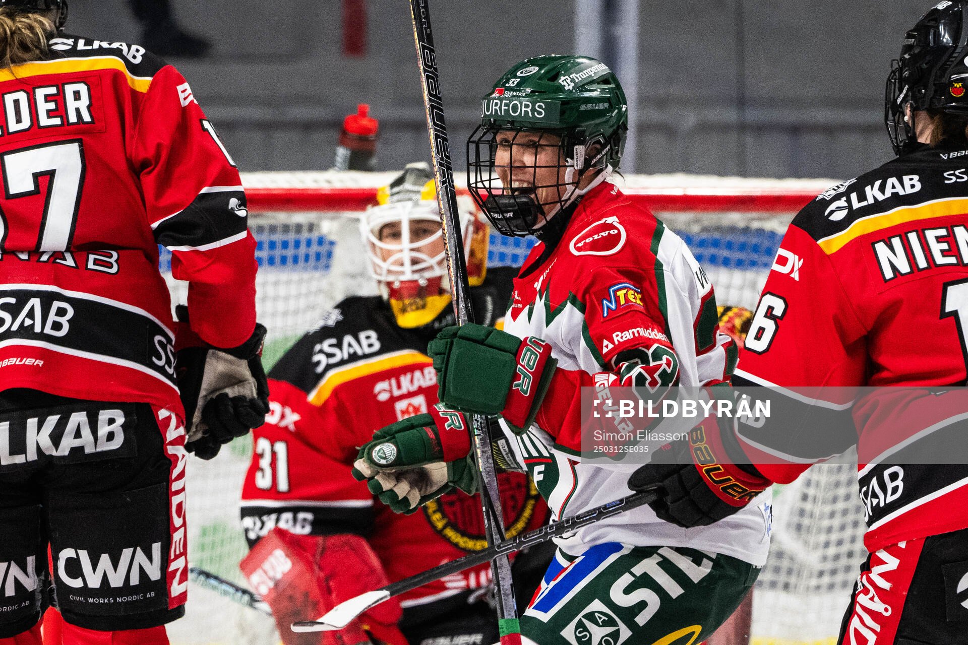 Frölundas Michelle Karvinen jublar