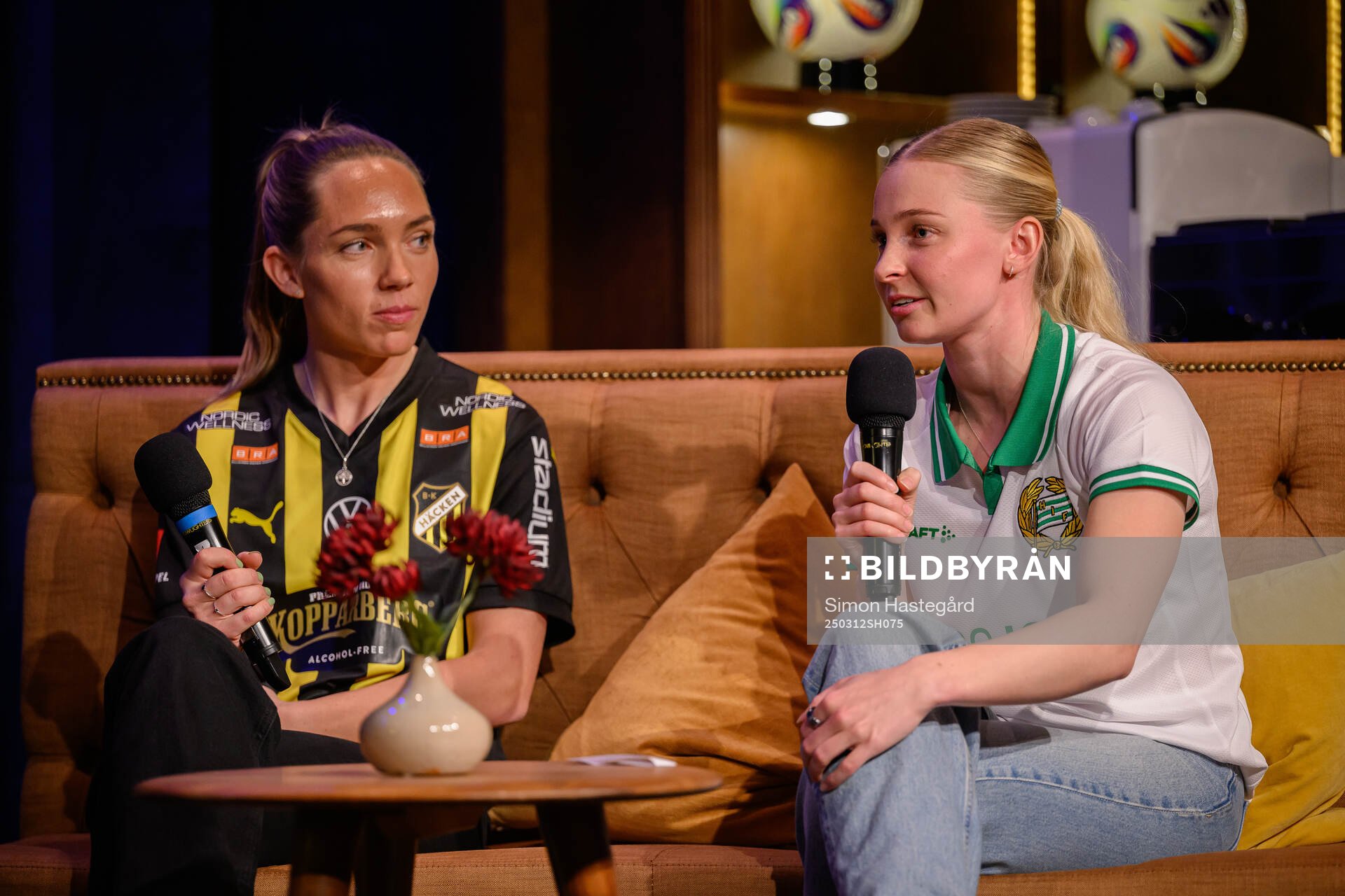 Häckens Elin Rubensson och Hammarbys Emelie Joramo