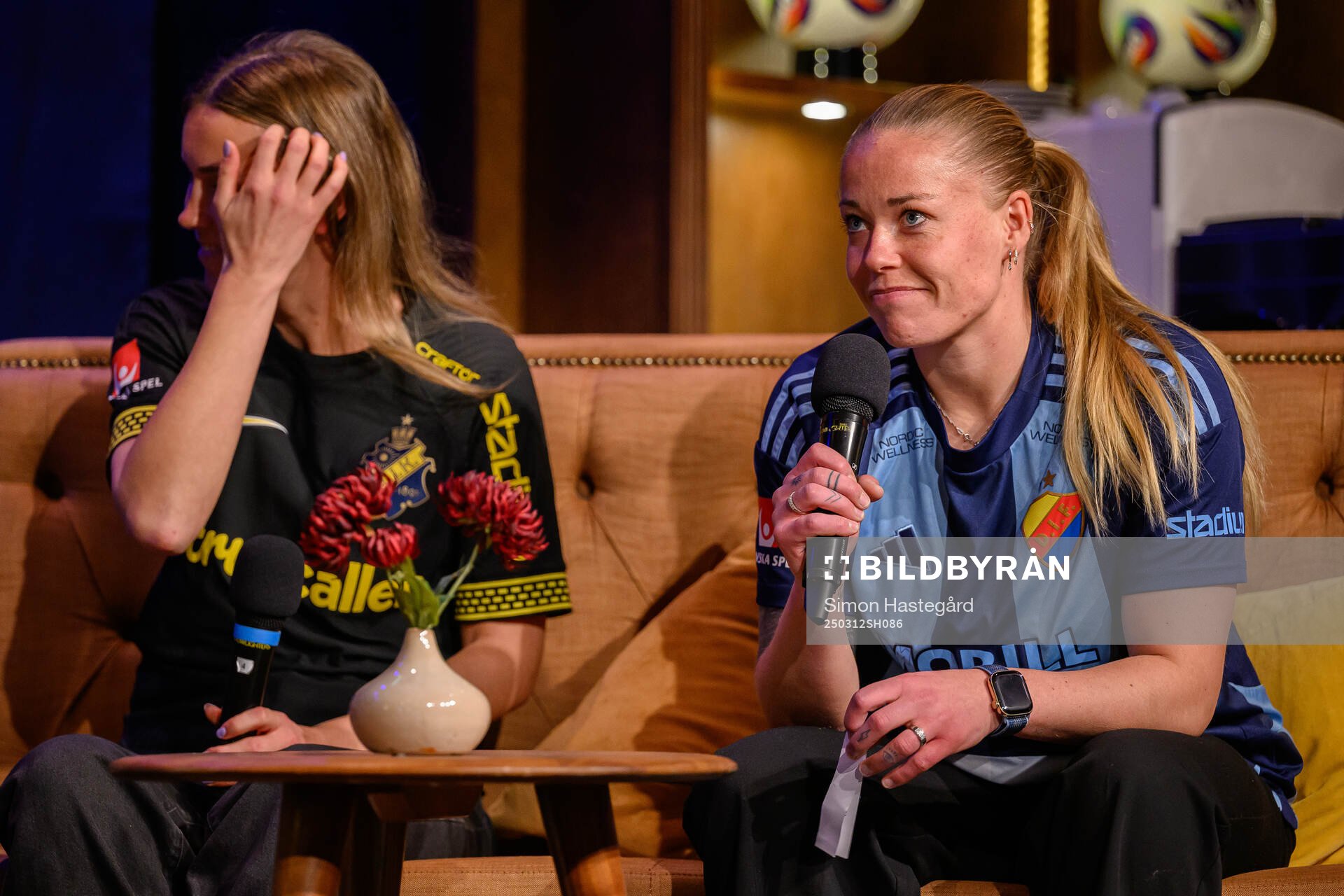 s Adelisa Grabus och Djurgårdens Sessy Åsland intervjuvas