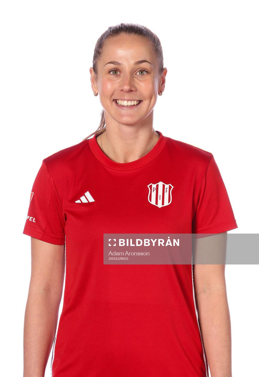 Piteås Olivia Holm