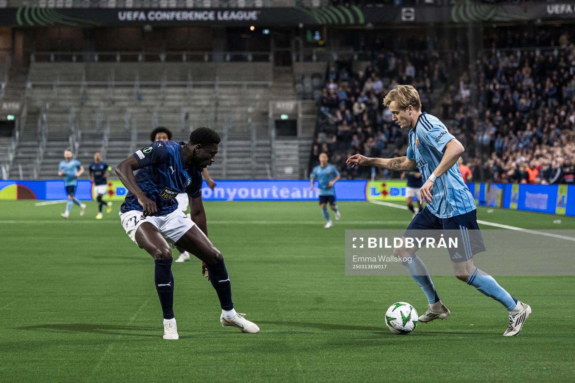 Derrick Luckassen of Pafos and Oskar Fallenius of