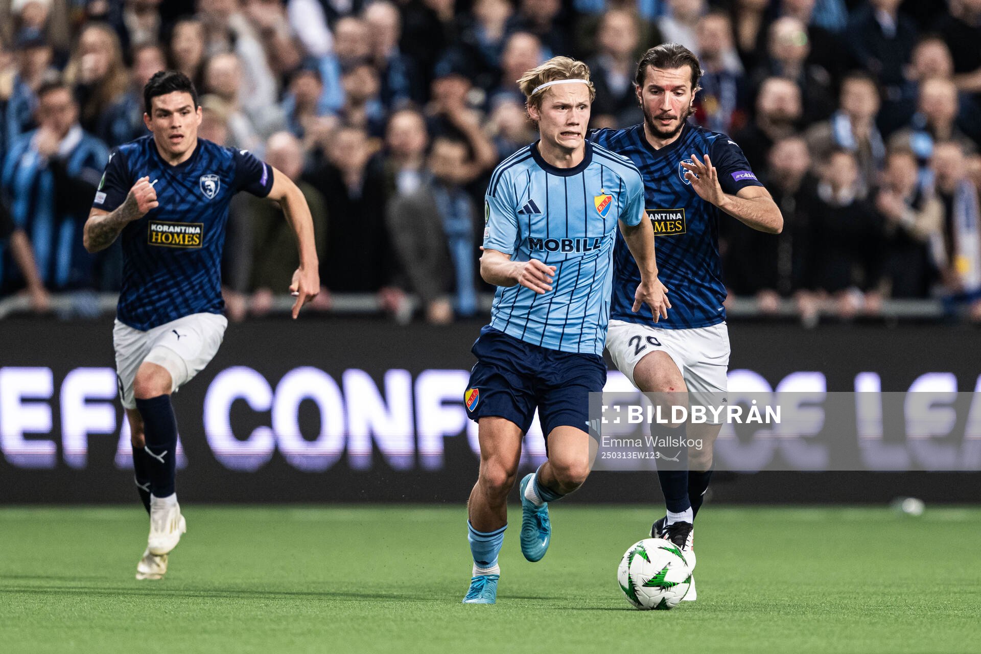 Tobias Gulliksen of Djurgården and Ivan Sunjic of Pafos