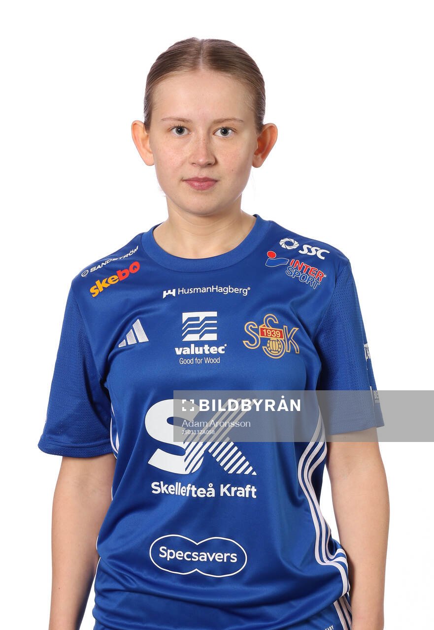 Sunnanås Thelma Gustavsson poserar för ett porträtt den 13 mars 2025 i Skellefteå.