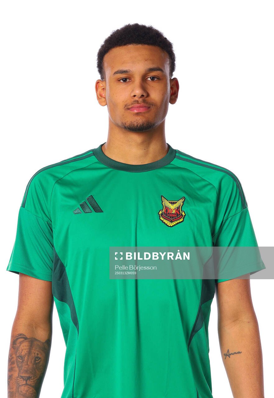 Östersunds målvakt Tyree Griffiths poserar för ett porträtt den 13 mars 2025 i Östersund.