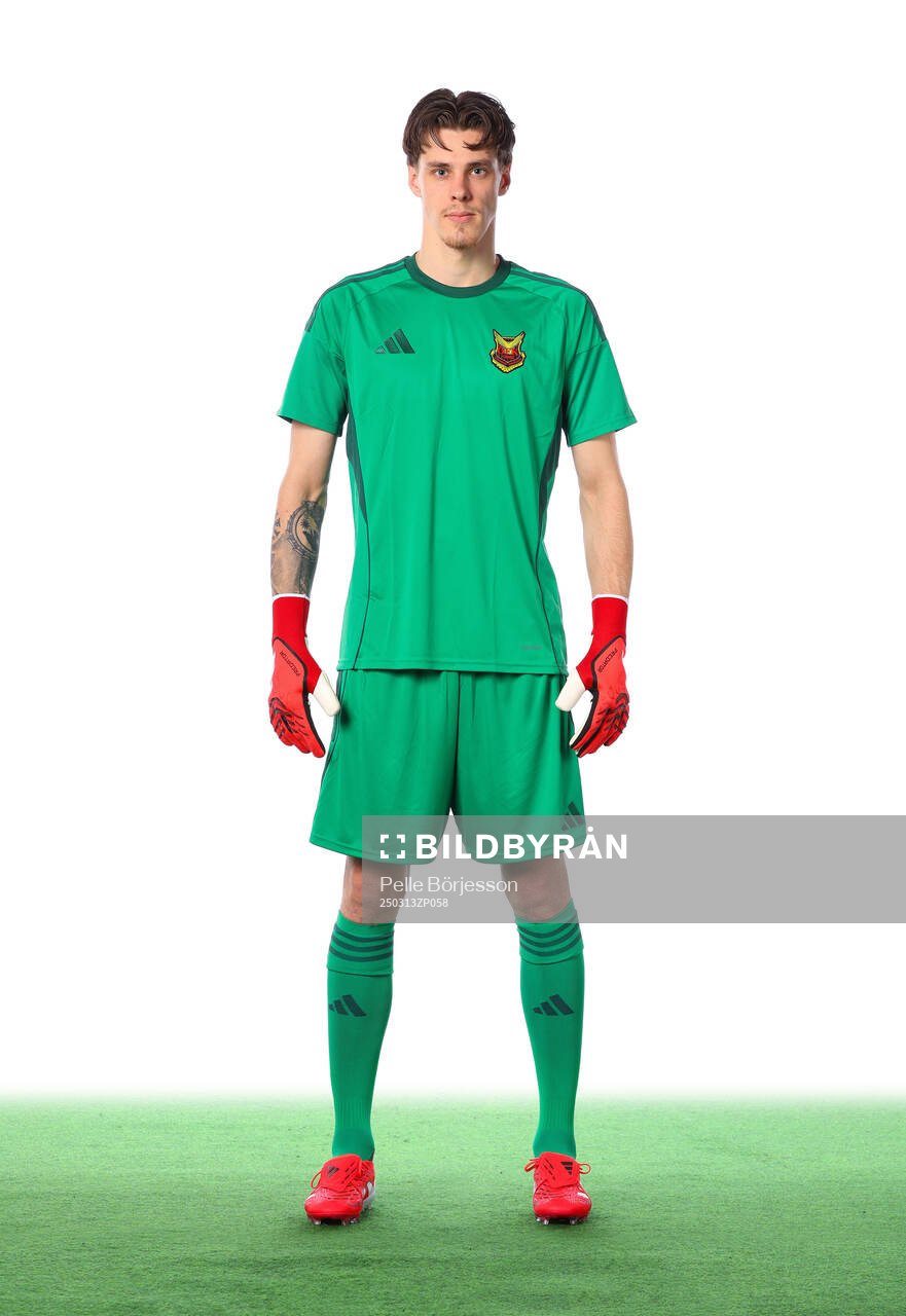 Östersunds målvakt Adam Benediktsson