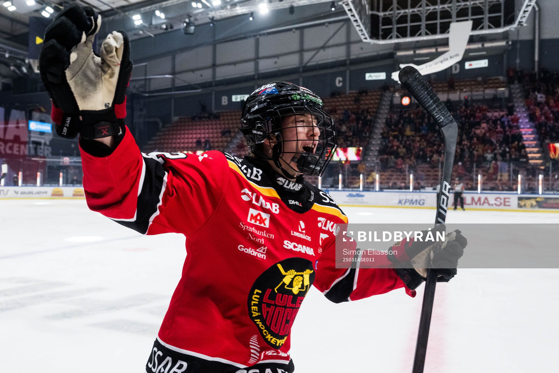 Luleås Sarah Bujold jublar