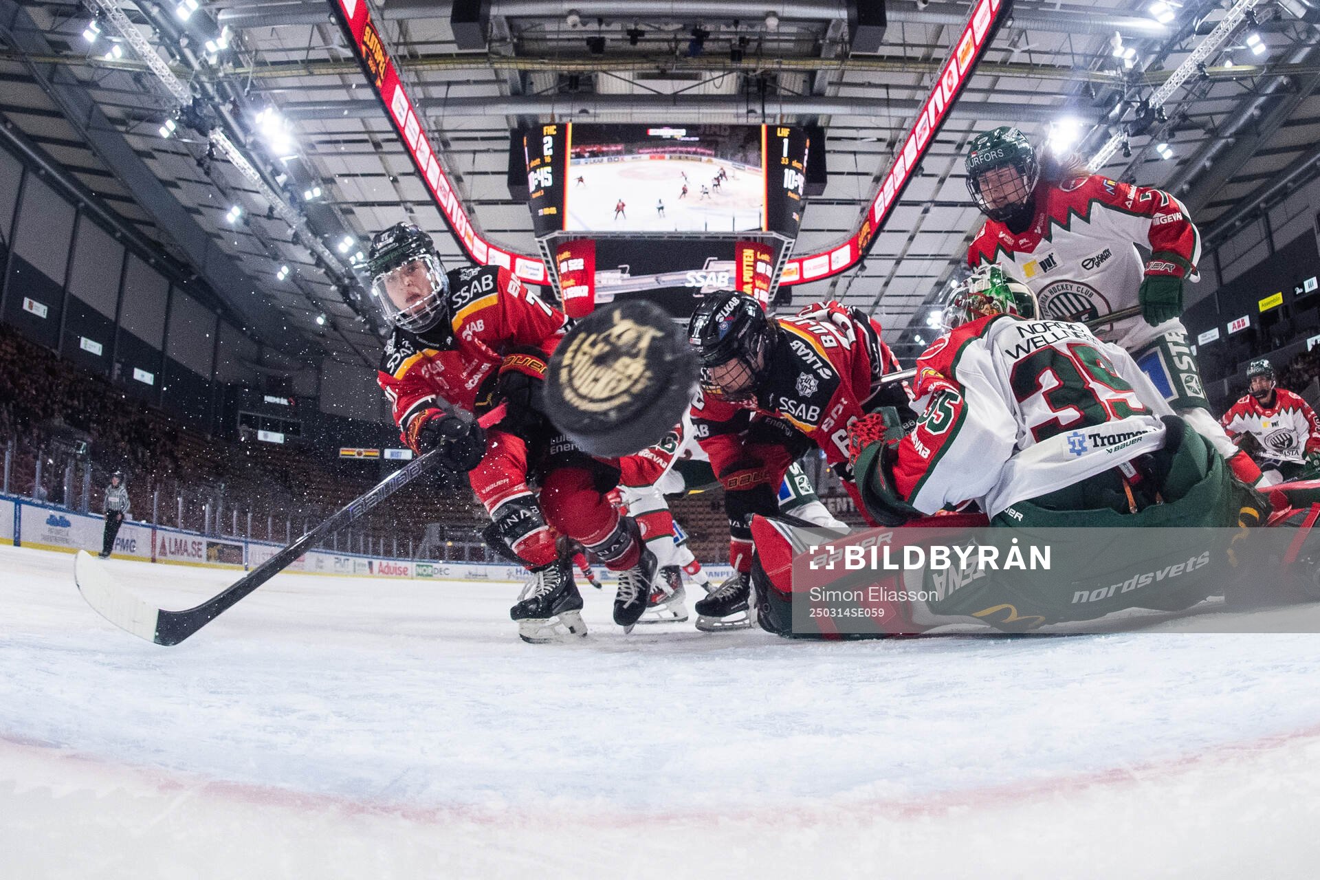 Luleås Savannah Norcross gör 2-2 som sedan döms bort