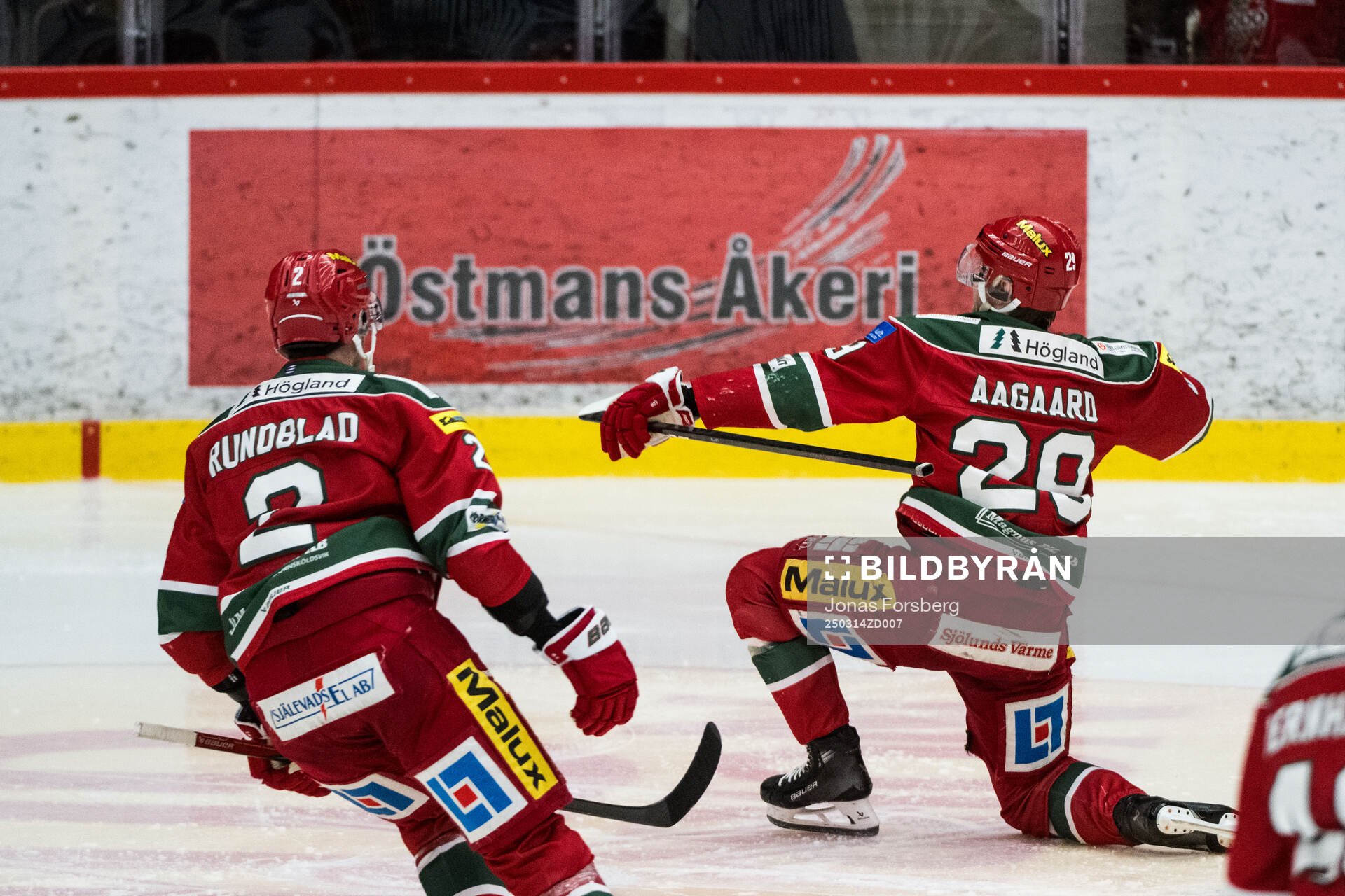 Modos Mikkel Aagaard jublar