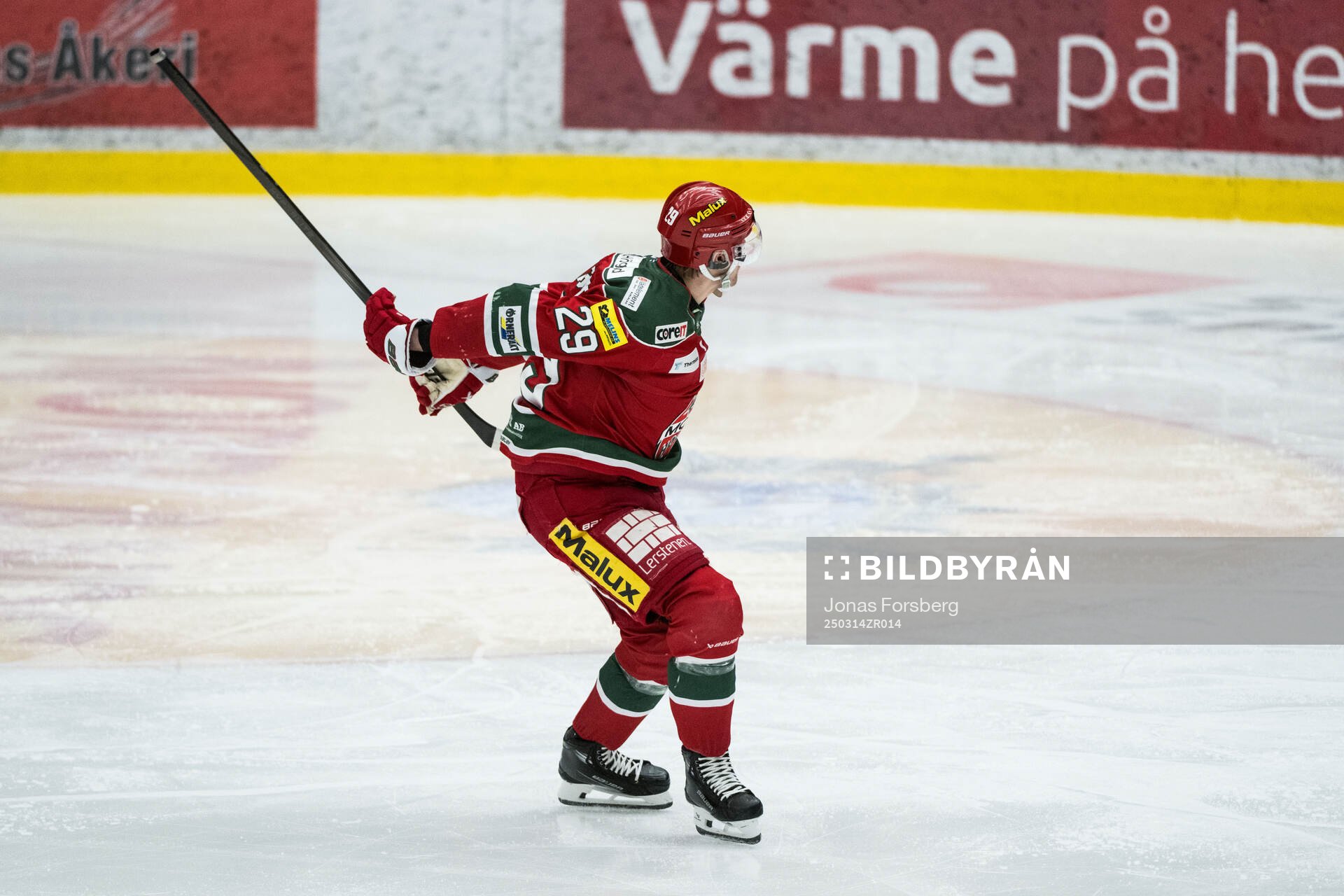 Modos Mikkel Aagaard jublar