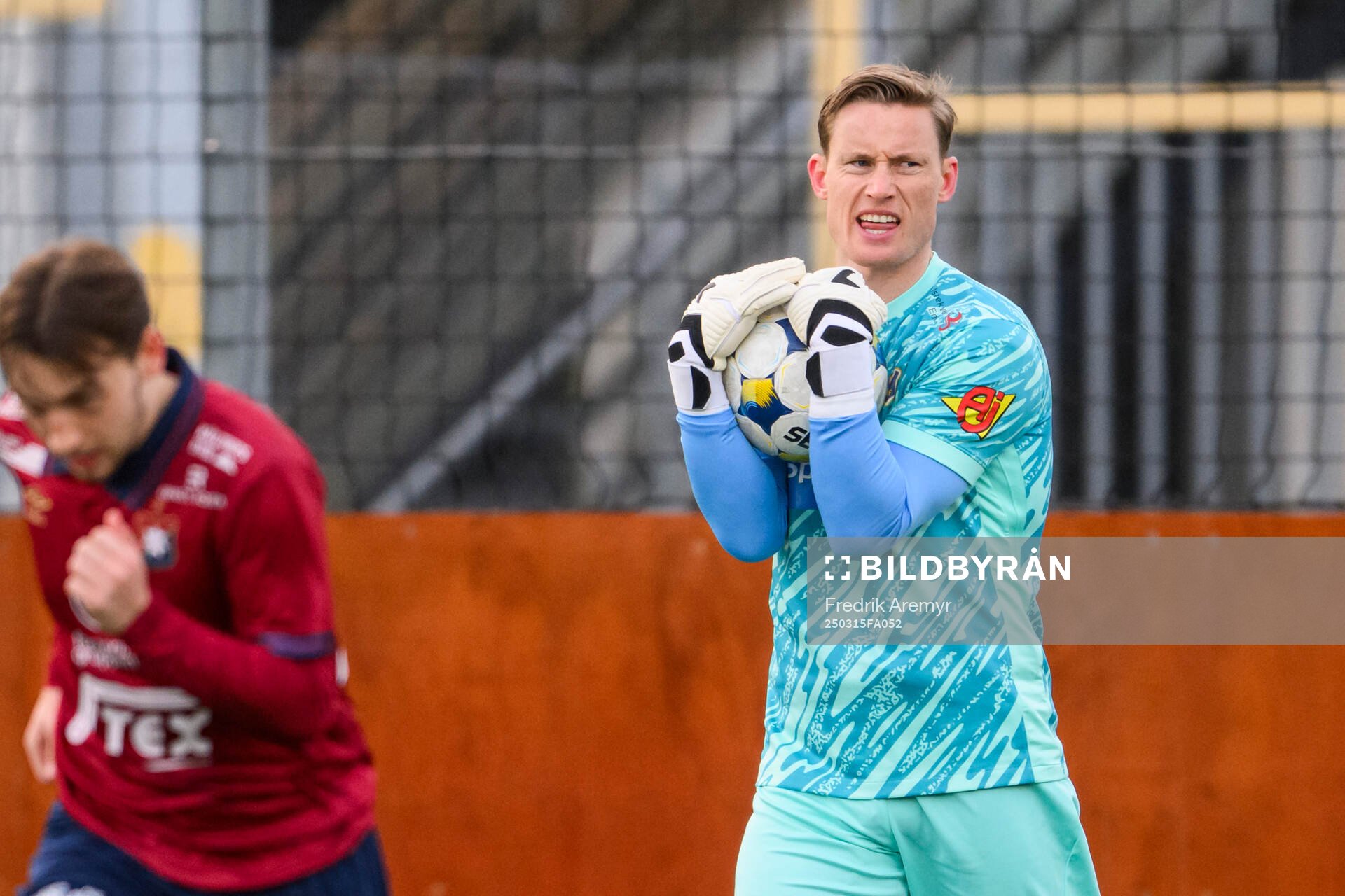 Stabæks Målvakt Sondre Rossbach under träningsmatchen i fotboll mellan Örgryte och Stabæk den 15 mars 2025 i Göteborg. 