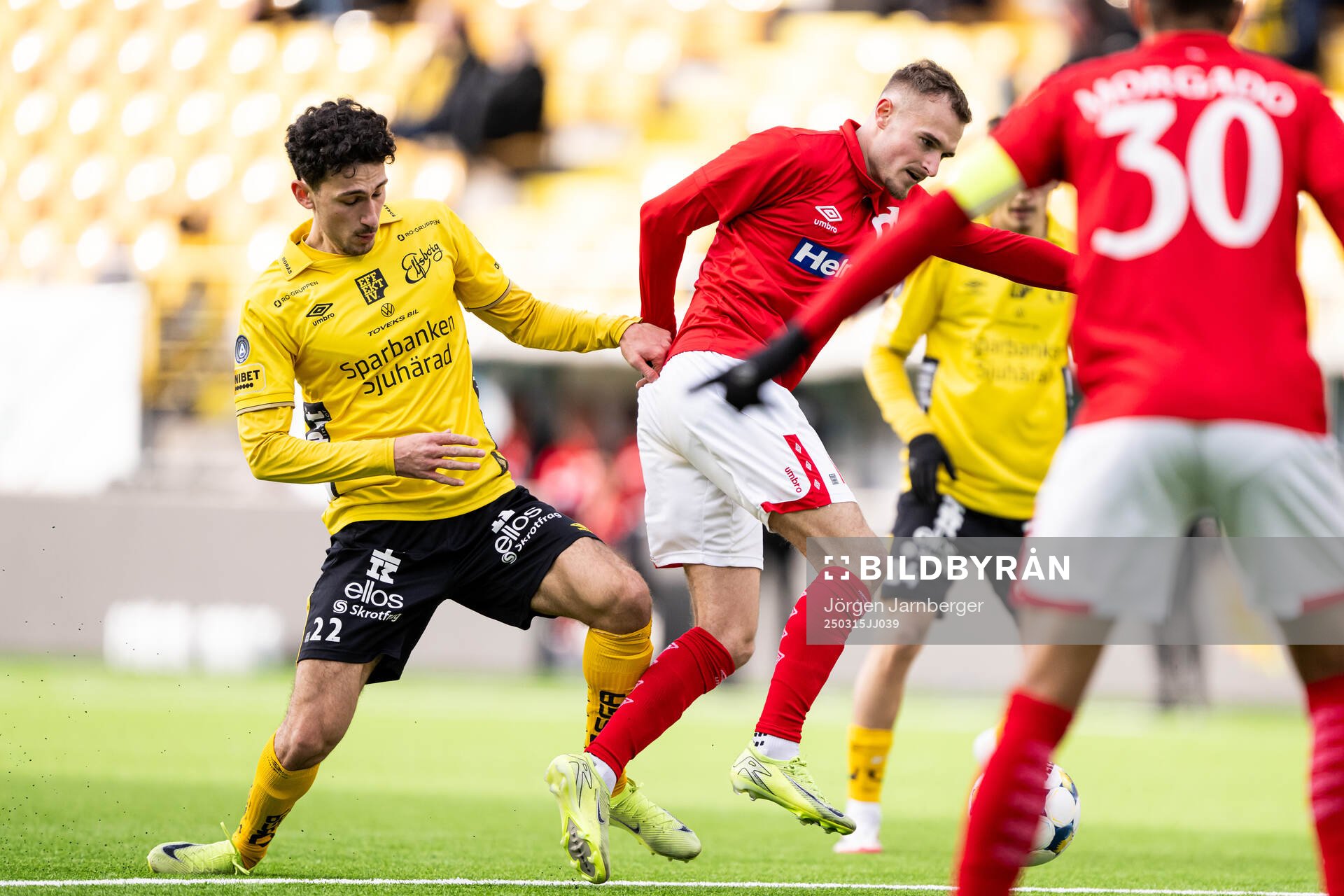 Elfsborgs Dion Krasniqi och Degerfors Christos Gravius