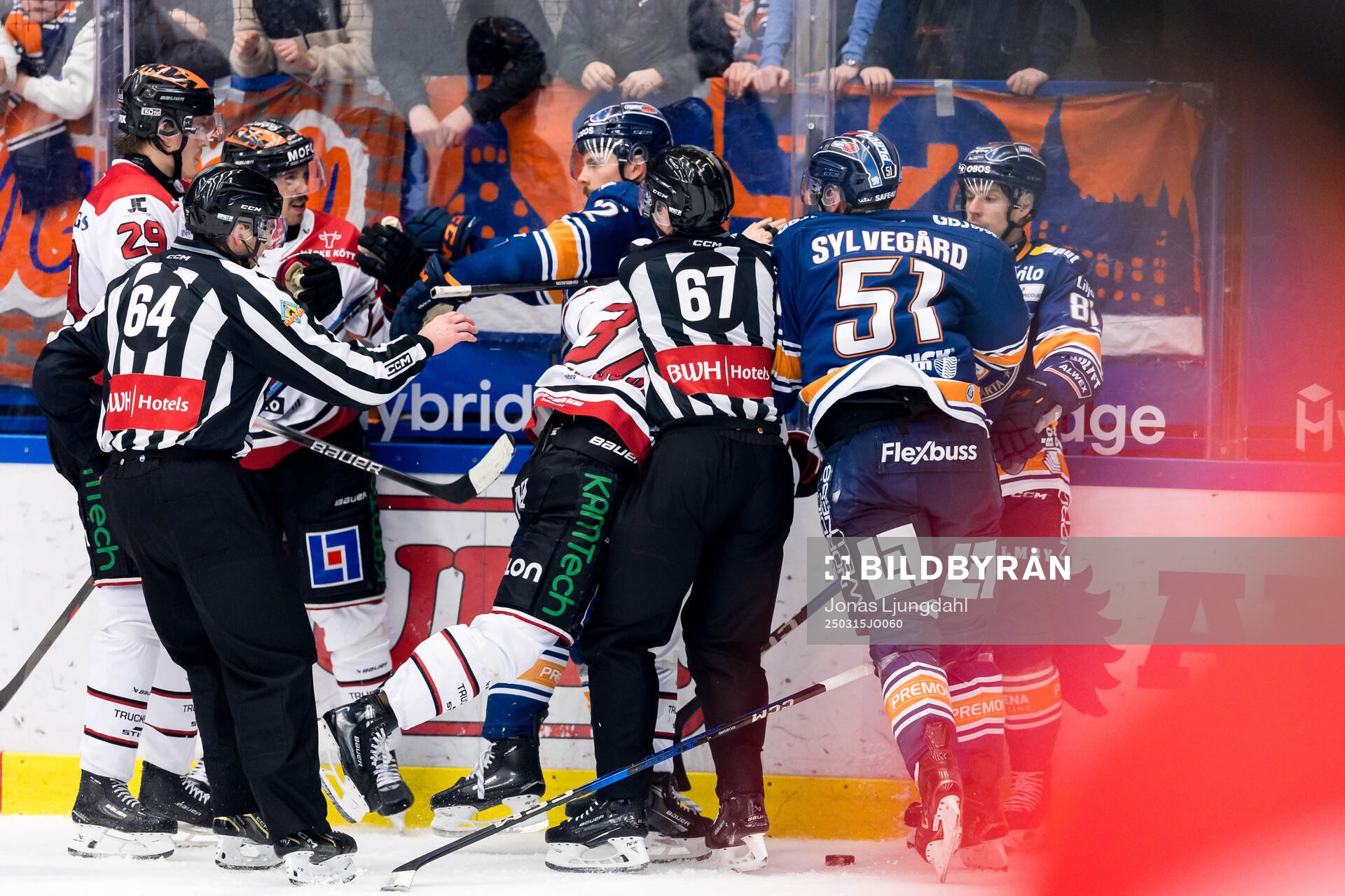 Bråk mellan Örebros Glenn Gustafsson och Växjös Emil