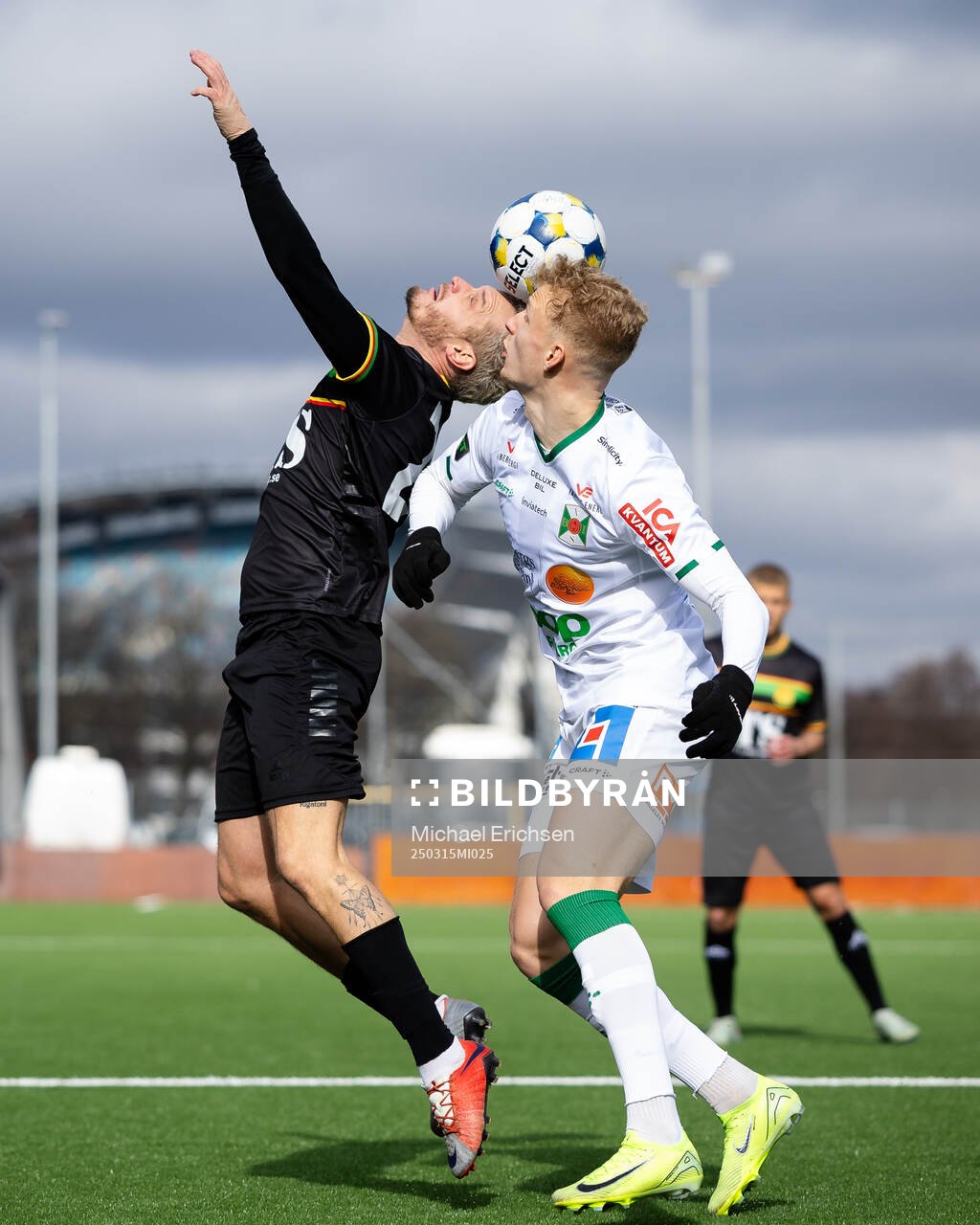GAIS Jonas Lindberg och Varbergs Liam Olausson
