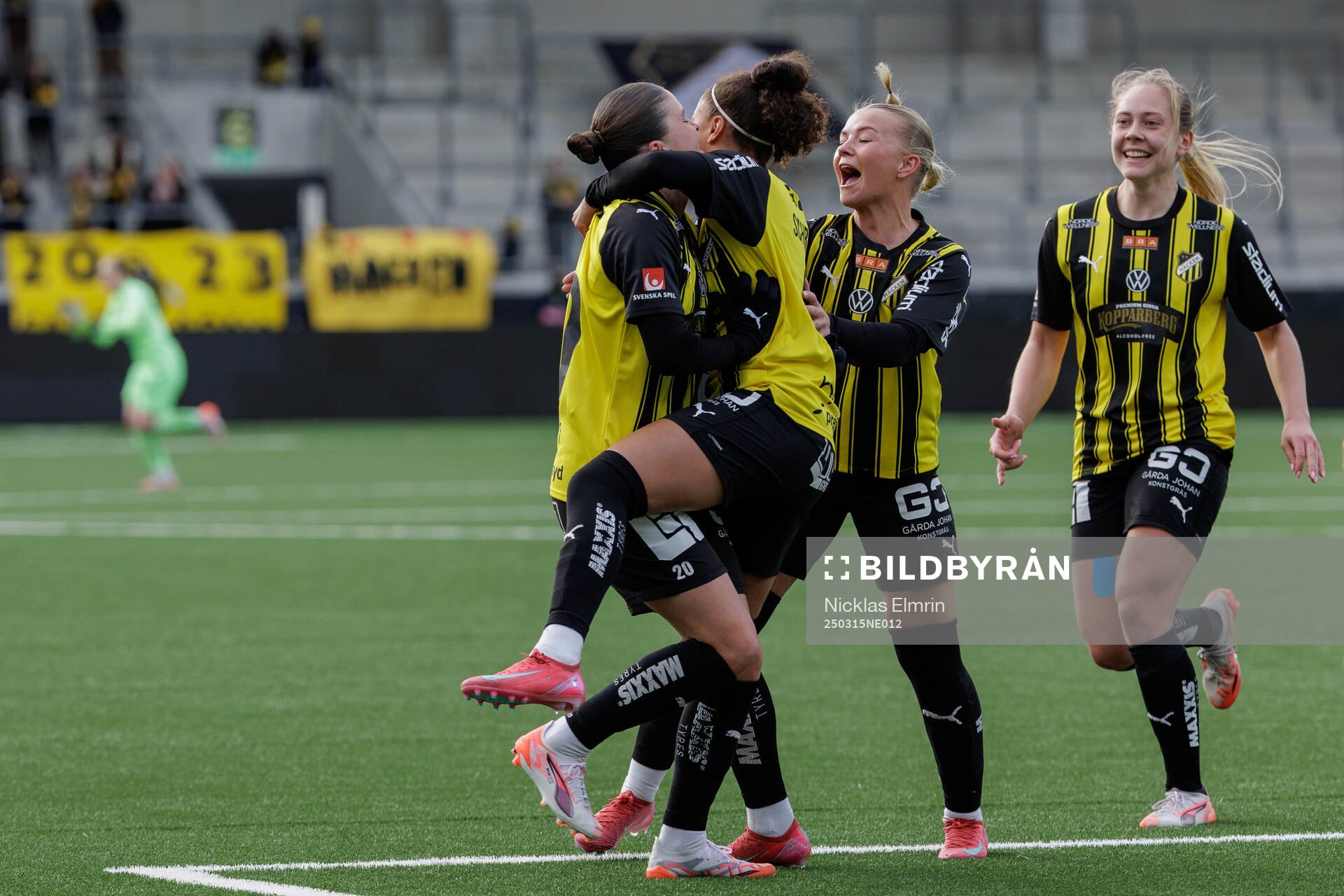 Häckens Hanna Wijk , Felicia Schröder, Matilda Nildén
