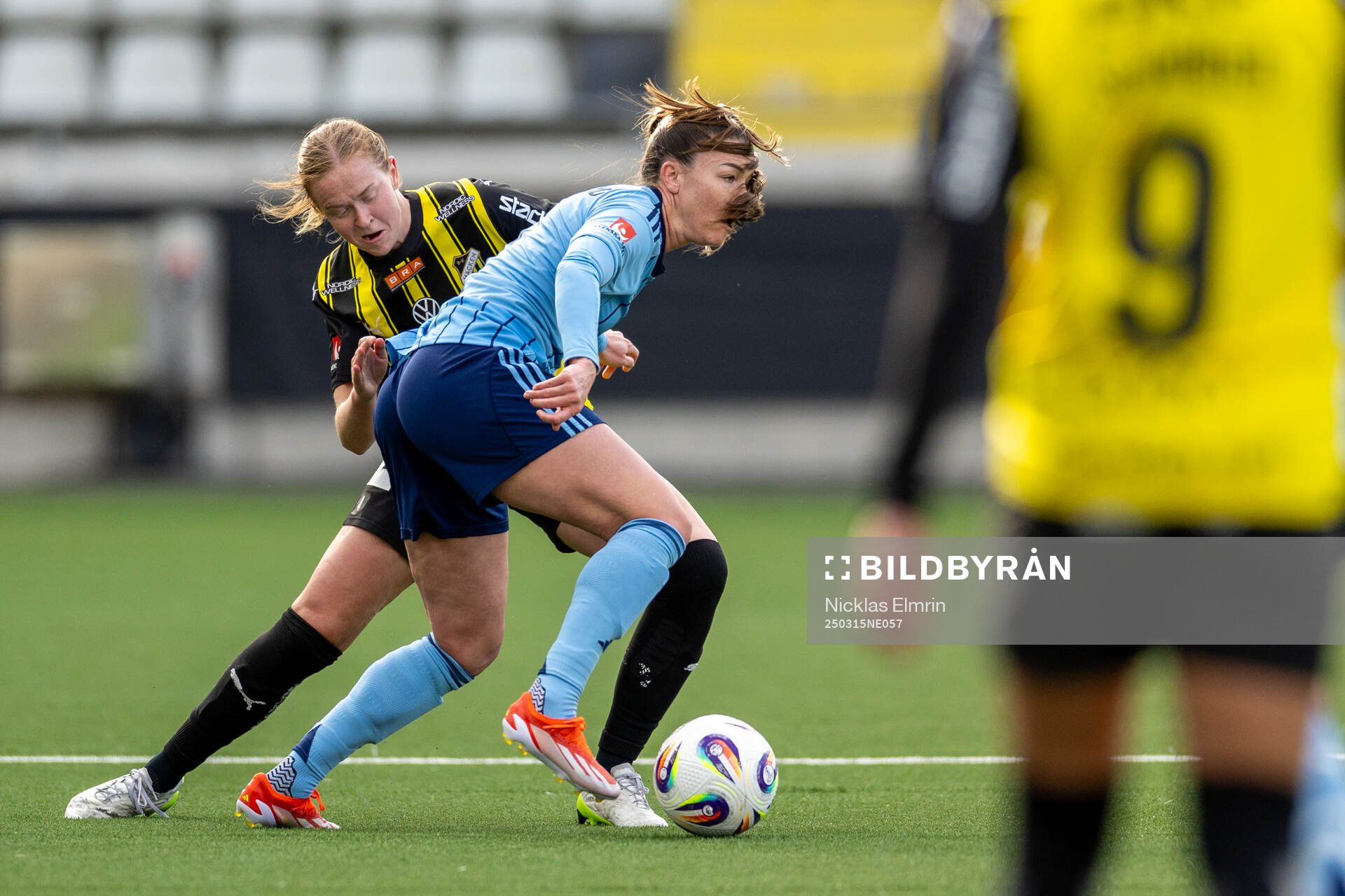 Häckens Emma Östlund och Djurgårdens Pauline Hammarlund