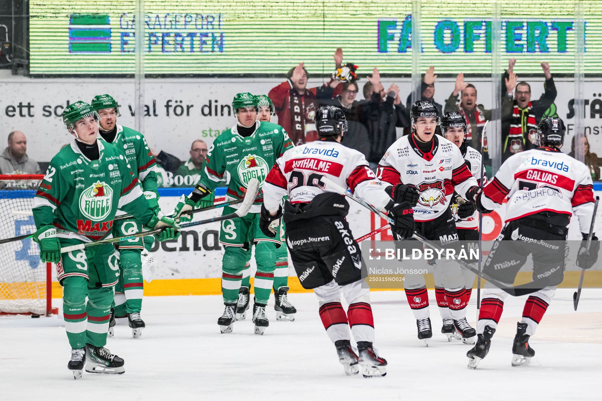 Malmö Redhawks Axel Sundberg jublar